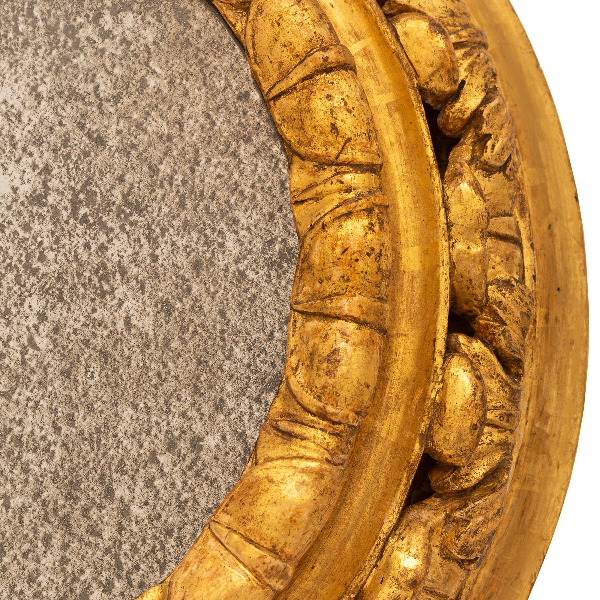 XVIIIe siècle et antérieur Miroir italien en bois doré d'époque baroque du 18ème siècle en vente