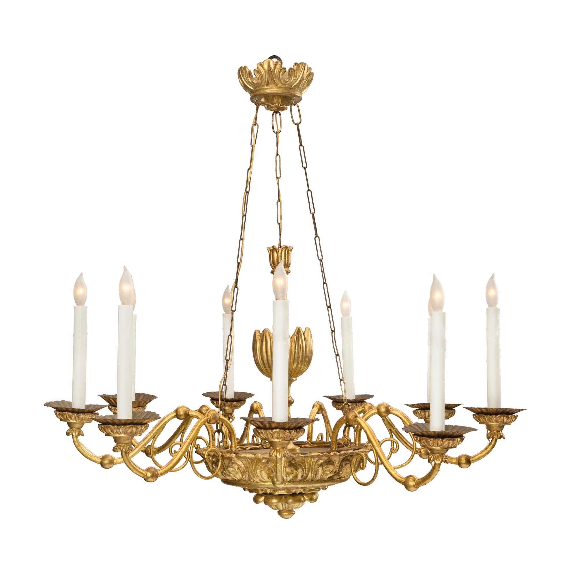 Italian 18th Century Giltwood and Iron Nine-Arm Chandelier from Luca In Excellent Condition In West Palm Beach, FL