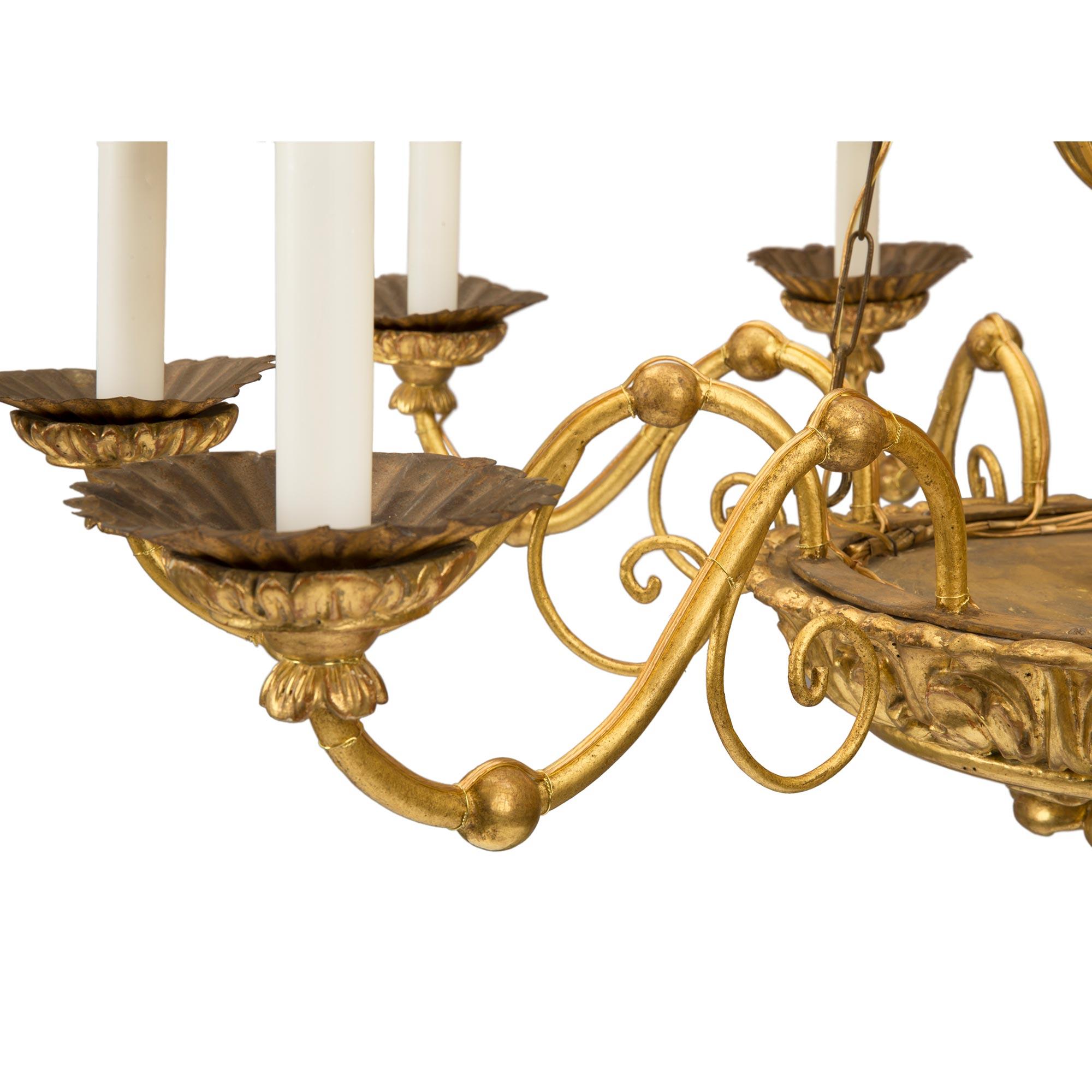Italian 18th Century Giltwood and Iron Nine-Arm Chandelier from Luca 3