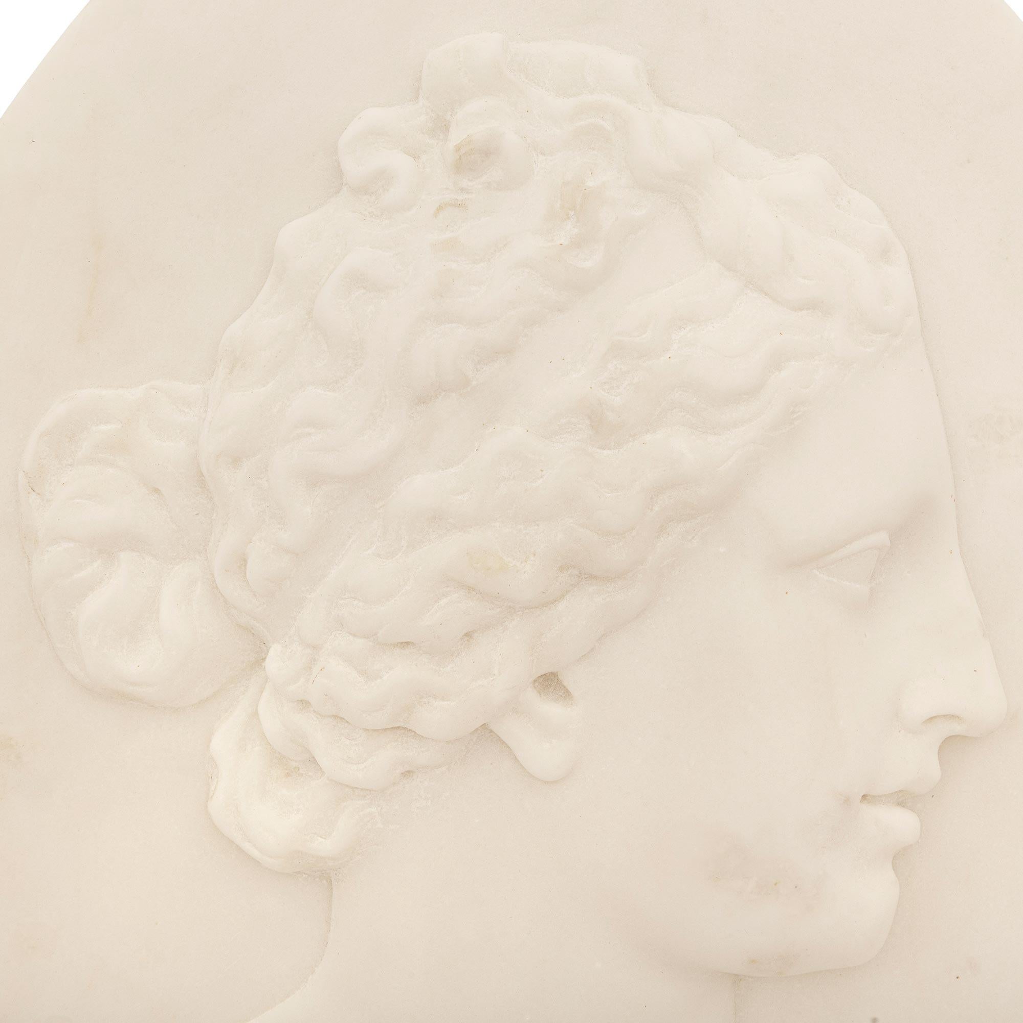 18th Century and Earlier An Italian 18th century white Carrara marble plaque of Venus de Medici For Sale