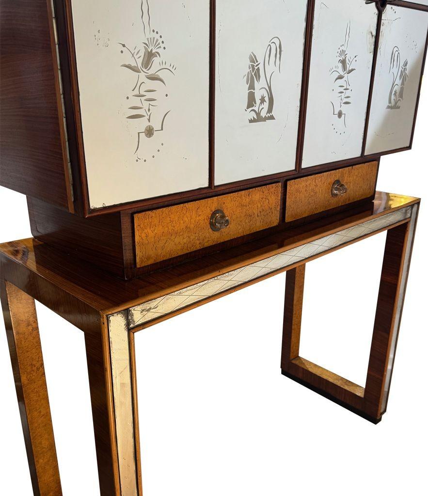 An Italian 1940s mirrored maple wood bar cabinet by Osvaldo Borsani For Sale 6