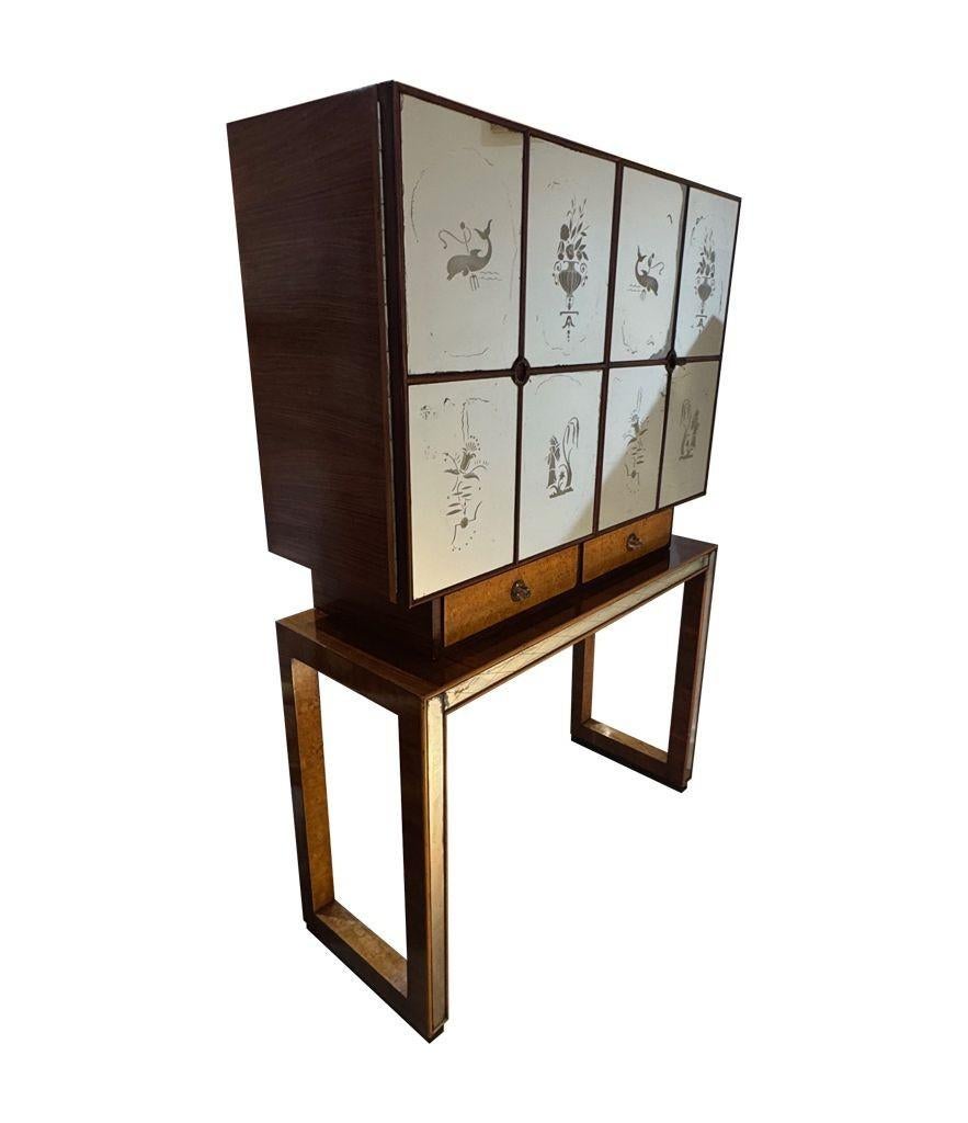 An Italian 1940s mirrored maple wood bar cabinet by Osvaldo Borsani For Sale 10