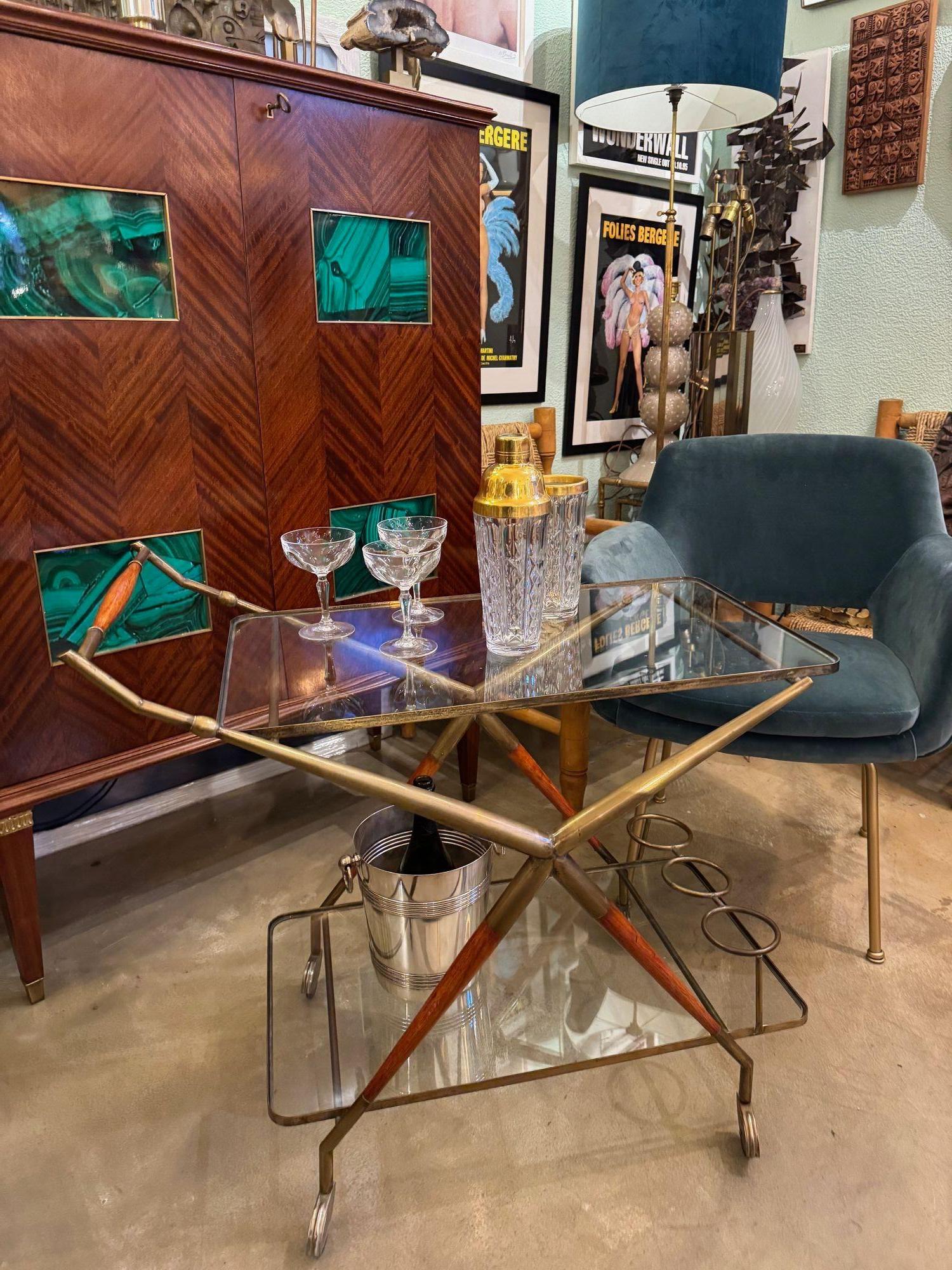 An Italian 1950s brass and lacquered wood bar trolley by Cesare Lacca For Sale 9