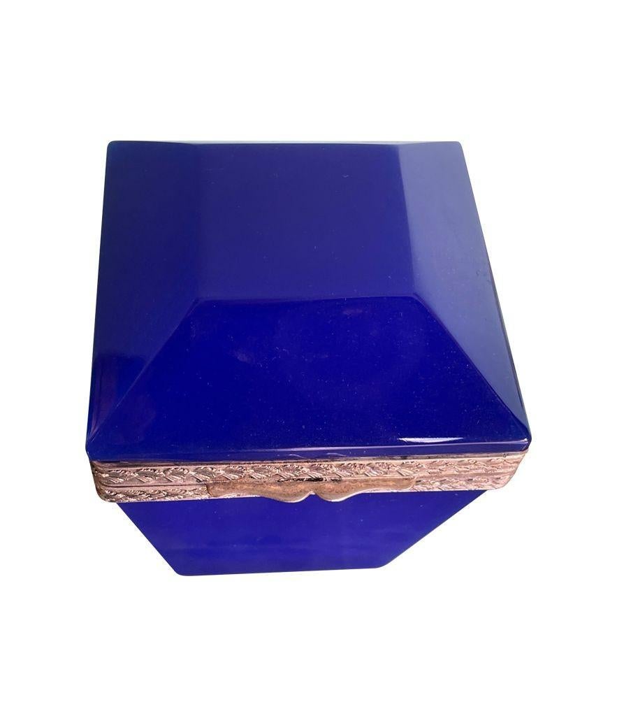 Metal An Italian 1950s cobalt blue Murano glass hinged box by Giovanni Cenedese For Sale