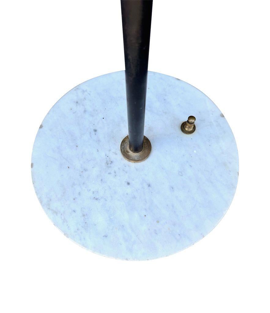 Lampada da terra regolabile in marmo, ottone e smalto nero, Stilux, anni '60. in vendita 13