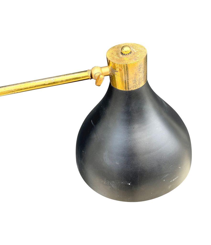 Lampada da terra regolabile in marmo, ottone e smalto nero, Stilux, anni '60. in vendita 1