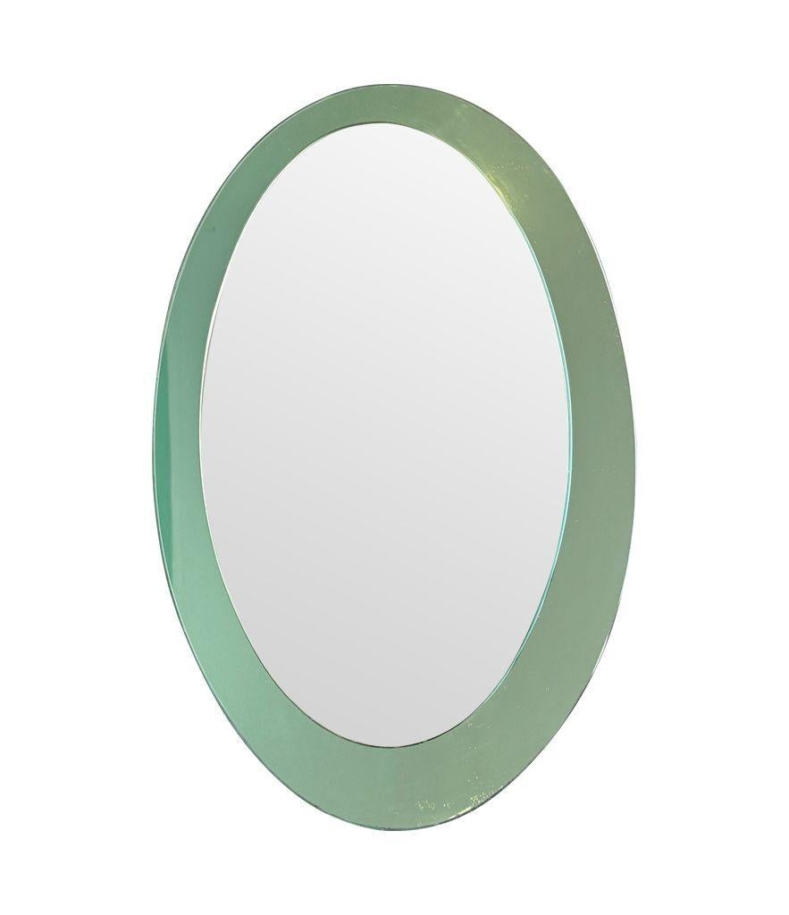 Miroir ovale italien Cristal Arte des années 1960 avec cadre en miroir vert menthe pastel. en vente 7