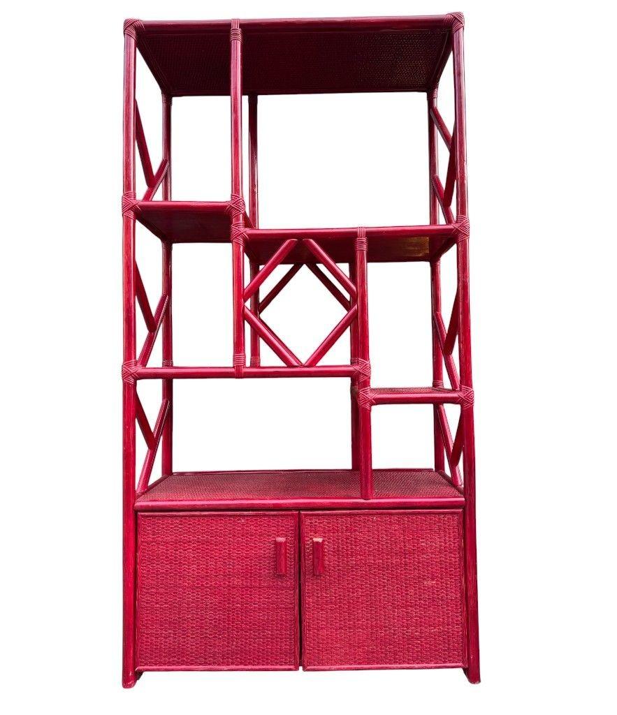 An Italian 1970s burgundy red shelving unit by Vivai del Sud In Good Condition For Sale In London, GB