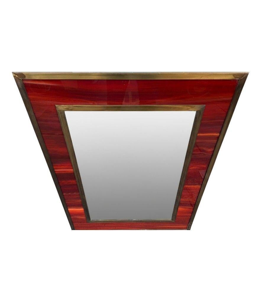 Miroir de paysage ou de portrait italien des années 1970 en fausse écaille de tortue et en laiton en vente 6