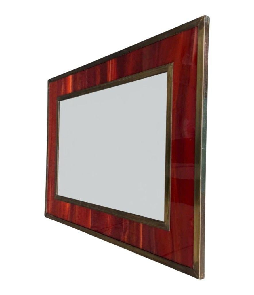 Miroir de paysage ou de portrait italien des années 1970 en fausse écaille de tortue et en laiton en vente 8