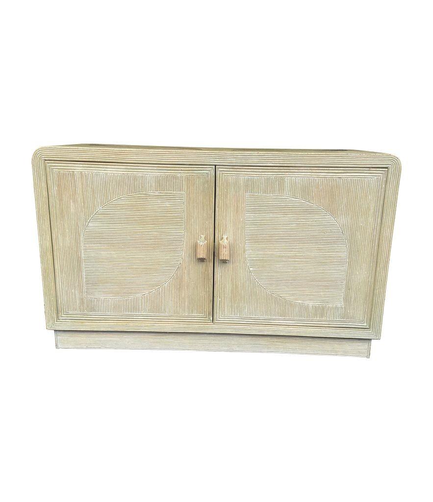 An Italian 1970s pencil reed bamboo, two doors, cabinet by Vivai Del Sud in vendita 6
