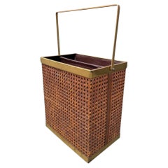 Portariviste italiano degli anni '70 in rattan e metallo dorato