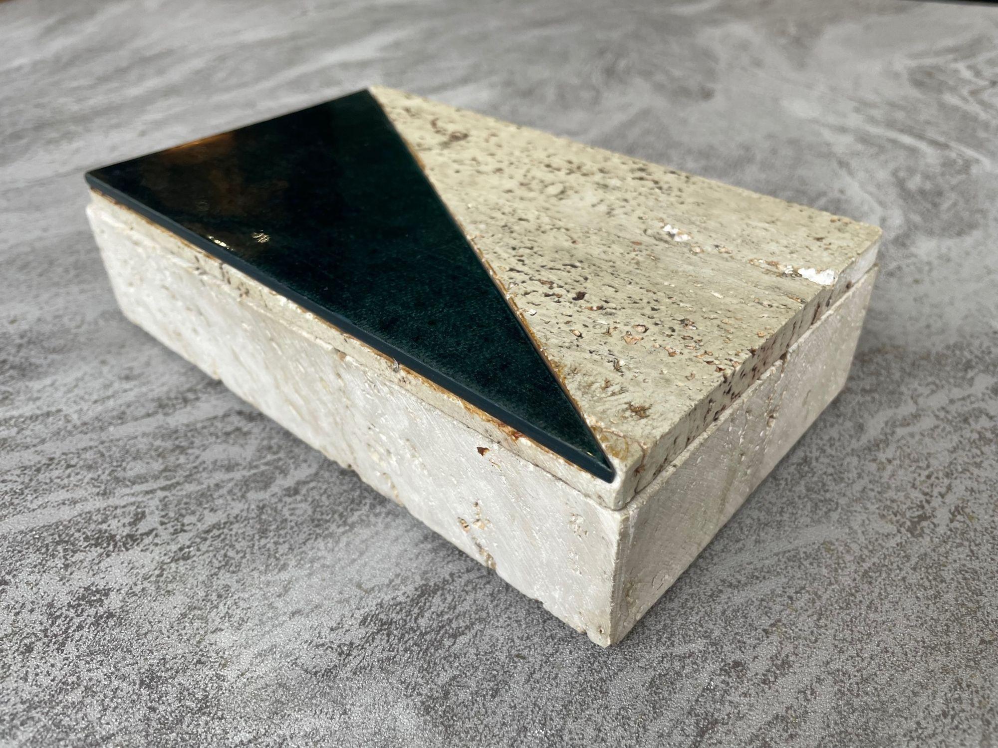 An Italian 1970s travertine box with green glazed tile detail. For Sale 1