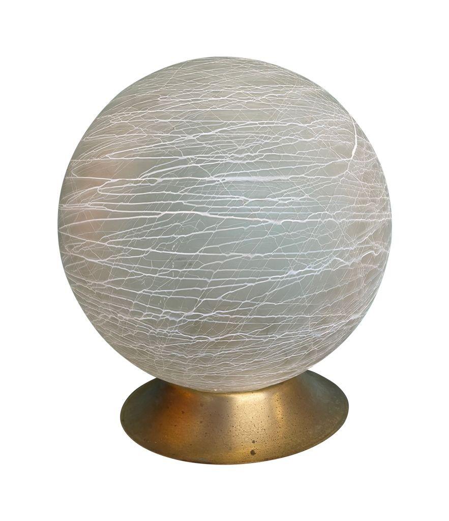 Late 20th Century An Italian 1970s Venini Murano glass swirl ball lamp on brass base For Sale