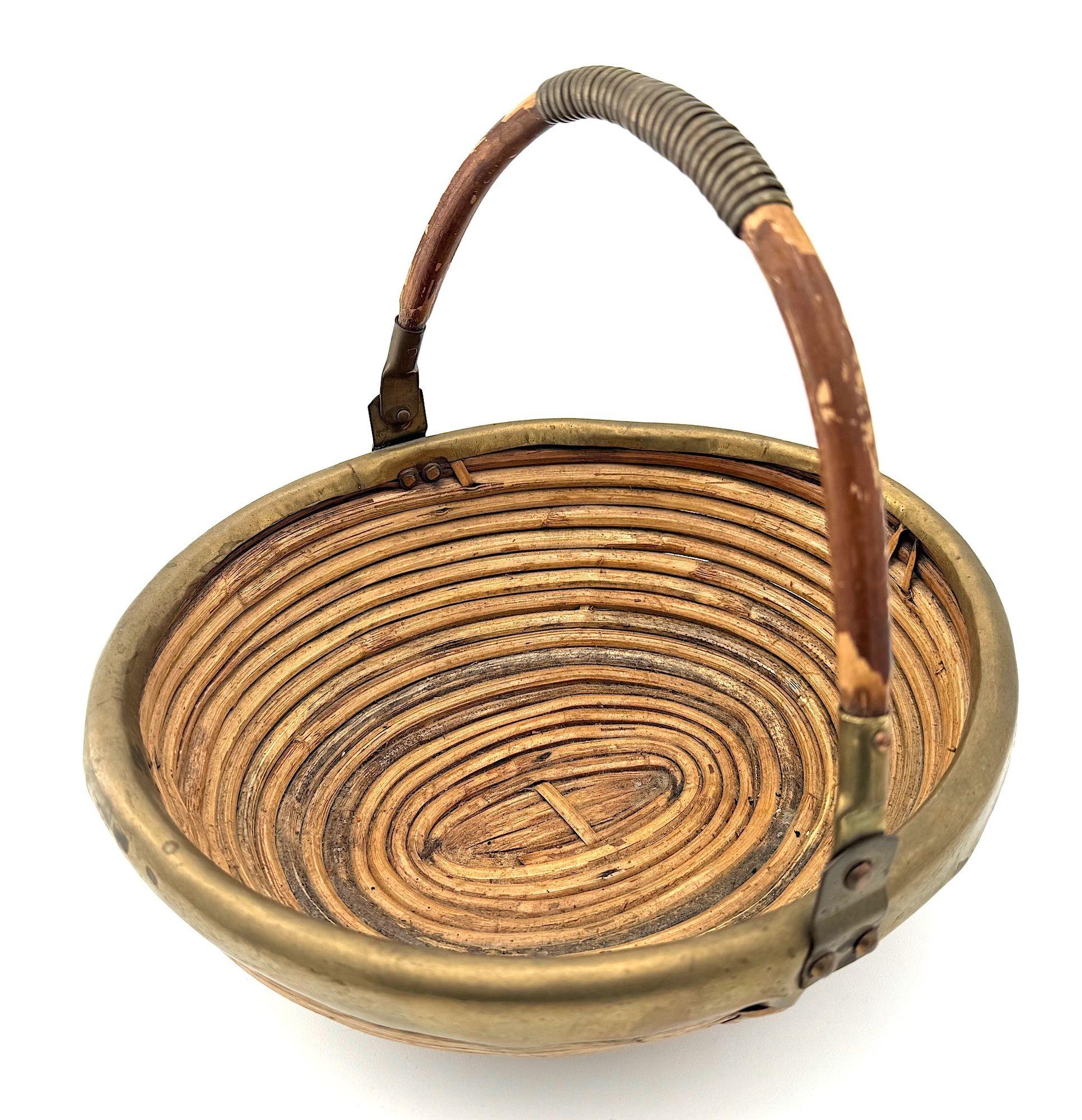 An Italian 1970s woven bamboo and brass bowl in the style of Gabriella Crespi 8