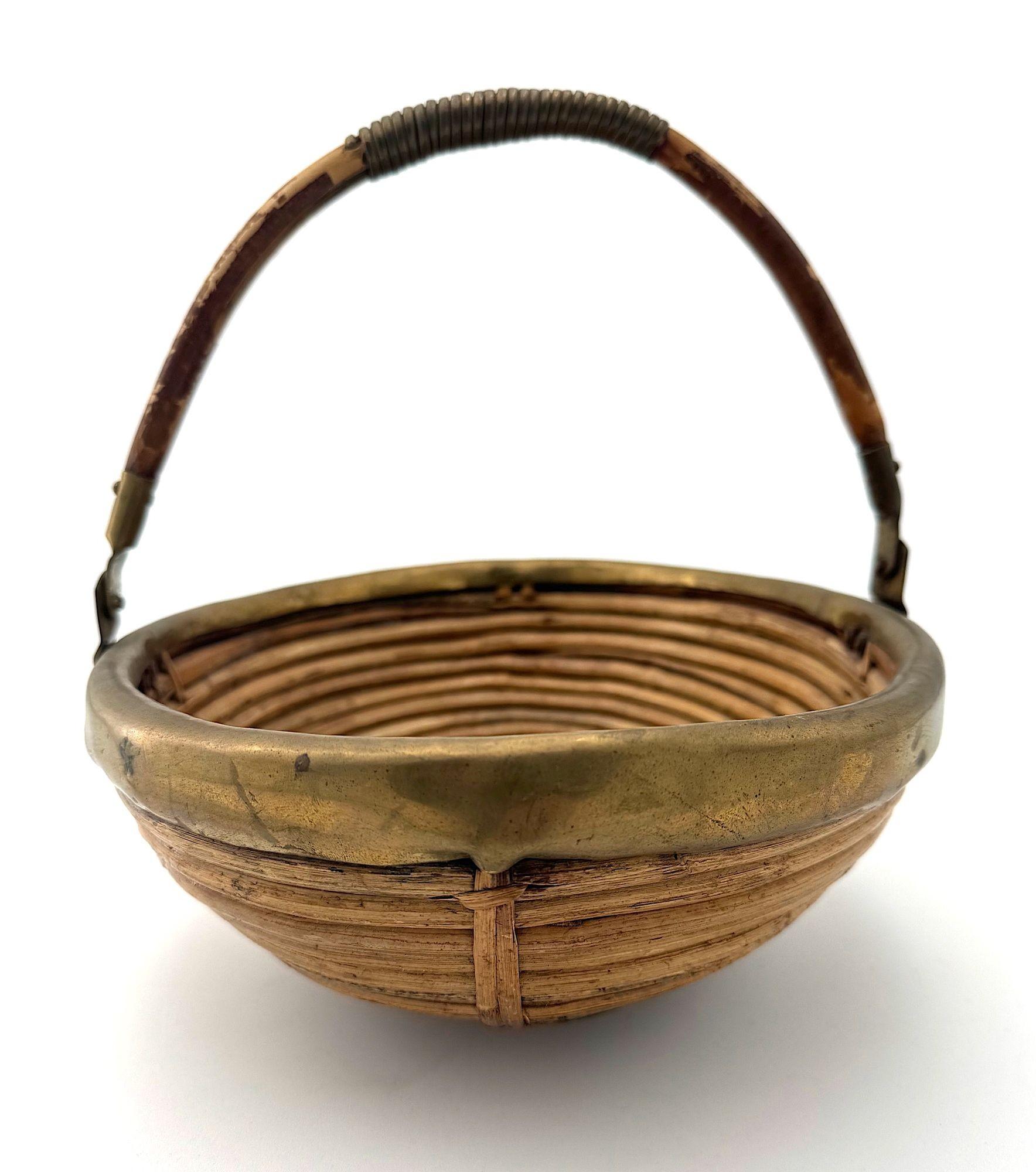An Italian 1970s woven bamboo and brass bowl in the style of Gabriella Crespi 10