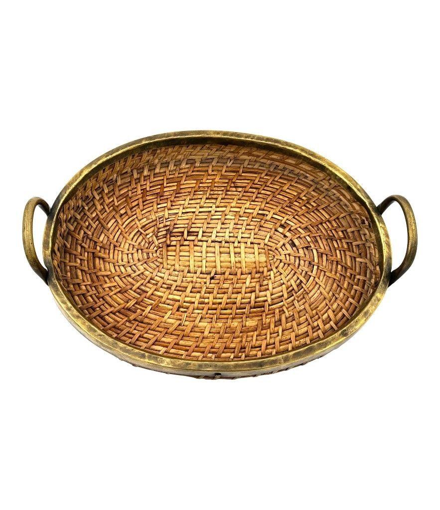Panier italien des années 1970 en bambou tressé et laiton avec poignées en laiton en vente 1