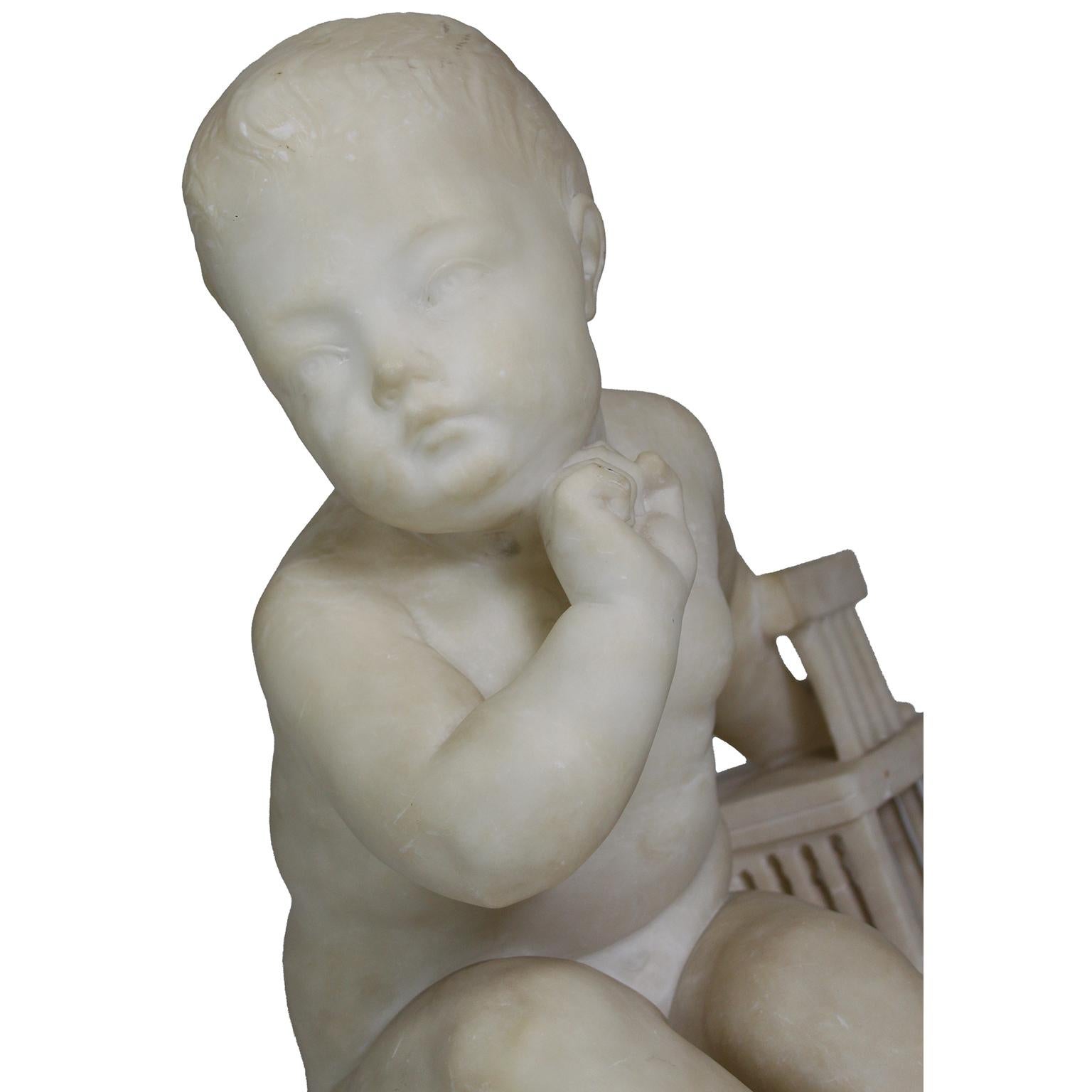 Gruppo italiano in alabastro intagliato del XIX-XX secolo raffigurante un bambino con gabbia per uccelli in vendita 2