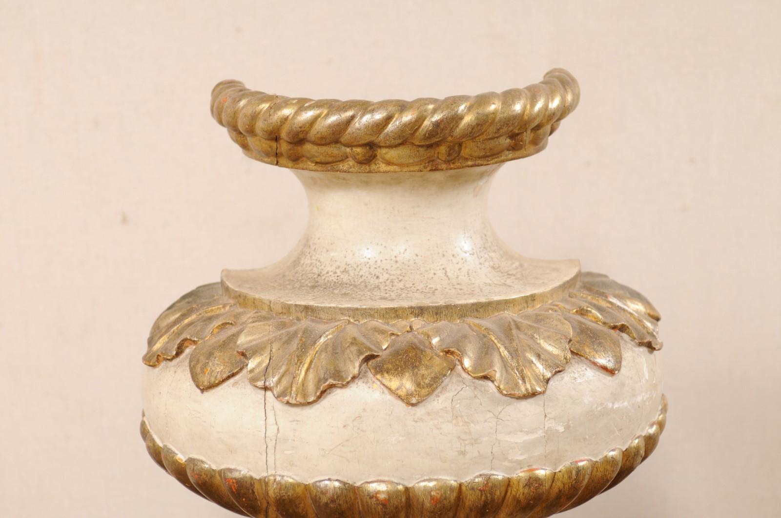 Italian 19th Century Urn-Carved Wood Fragment with it's Original Finish and Gilt For Sale 1