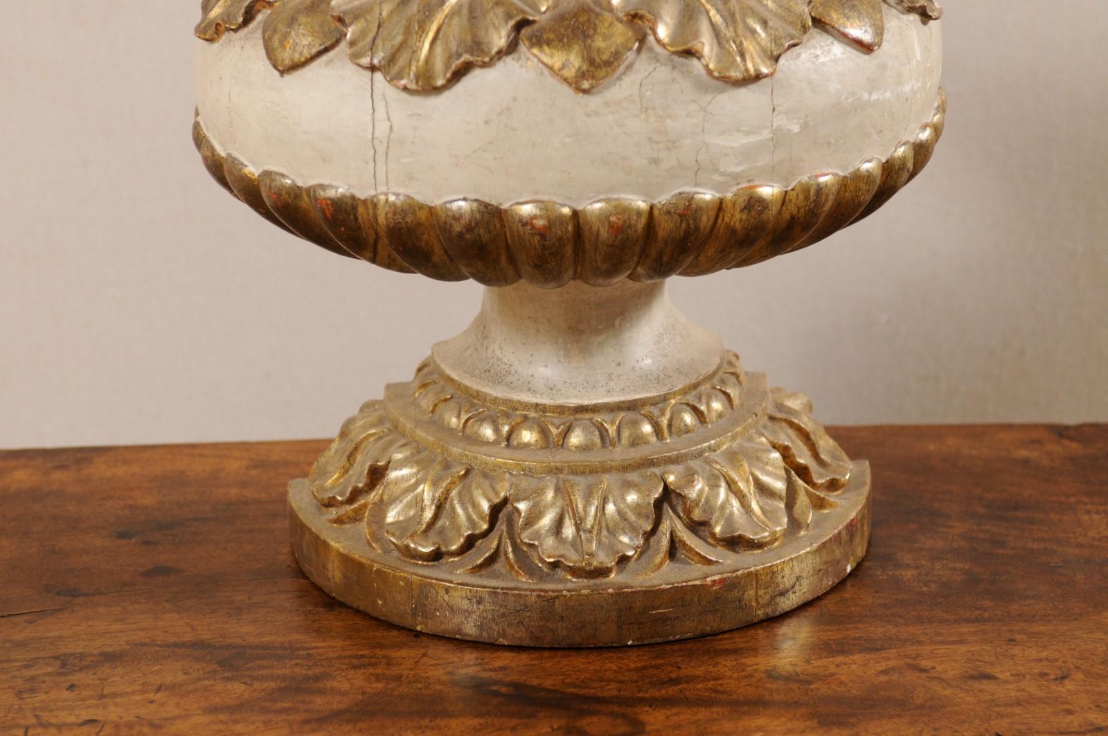 Italian 19th Century Urn-Carved Wood Fragment with it's Original Finish and Gilt For Sale 2