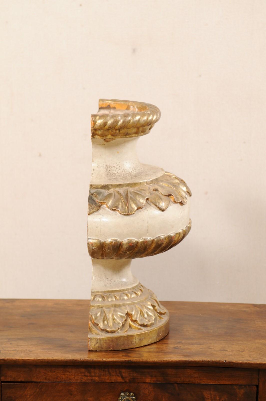 Italian 19th Century Urn-Carved Wood Fragment with it's Original Finish and Gilt For Sale 5
