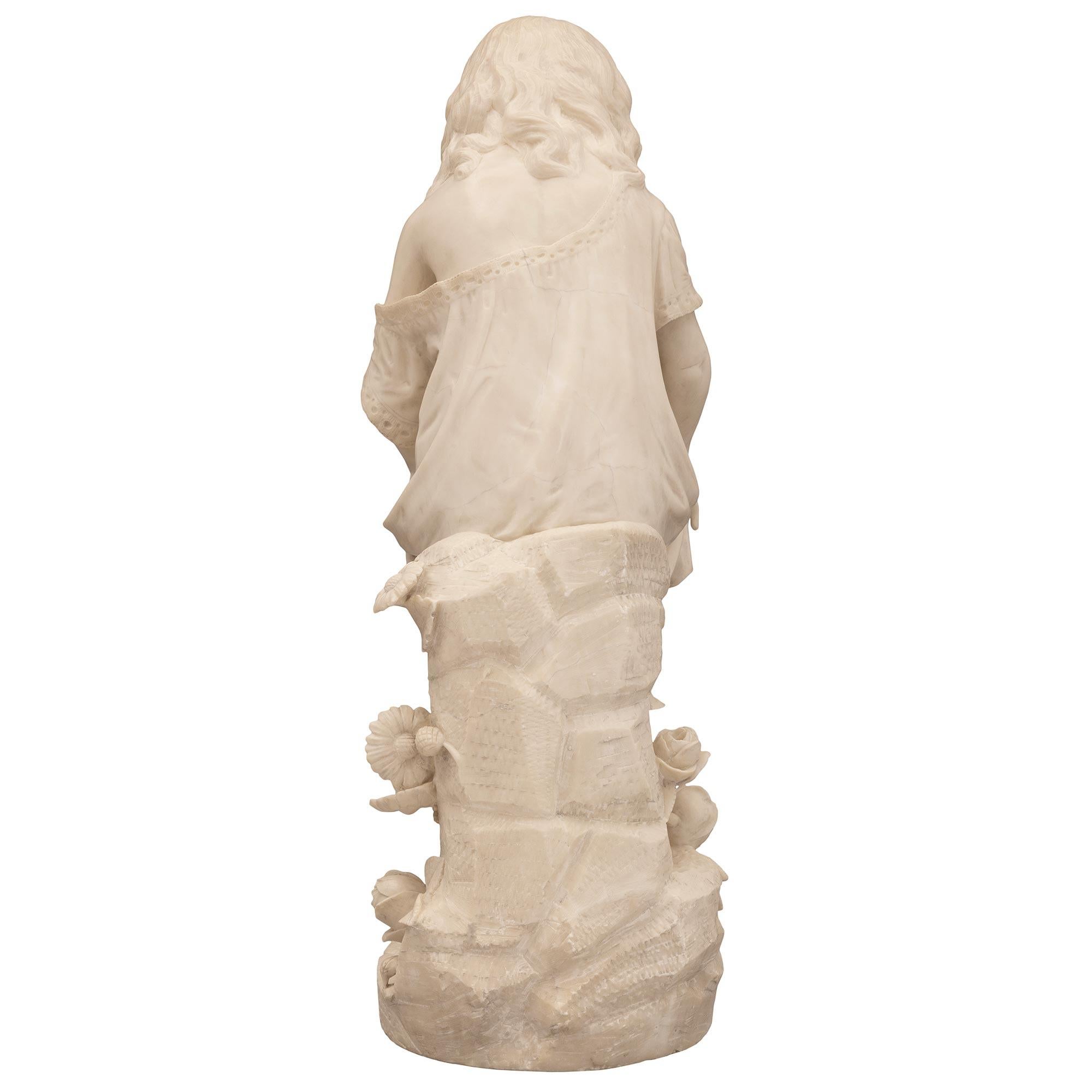 Italian 19th Century Alabaster Statue of a Young Girl Feeding Birds For Sale 7
