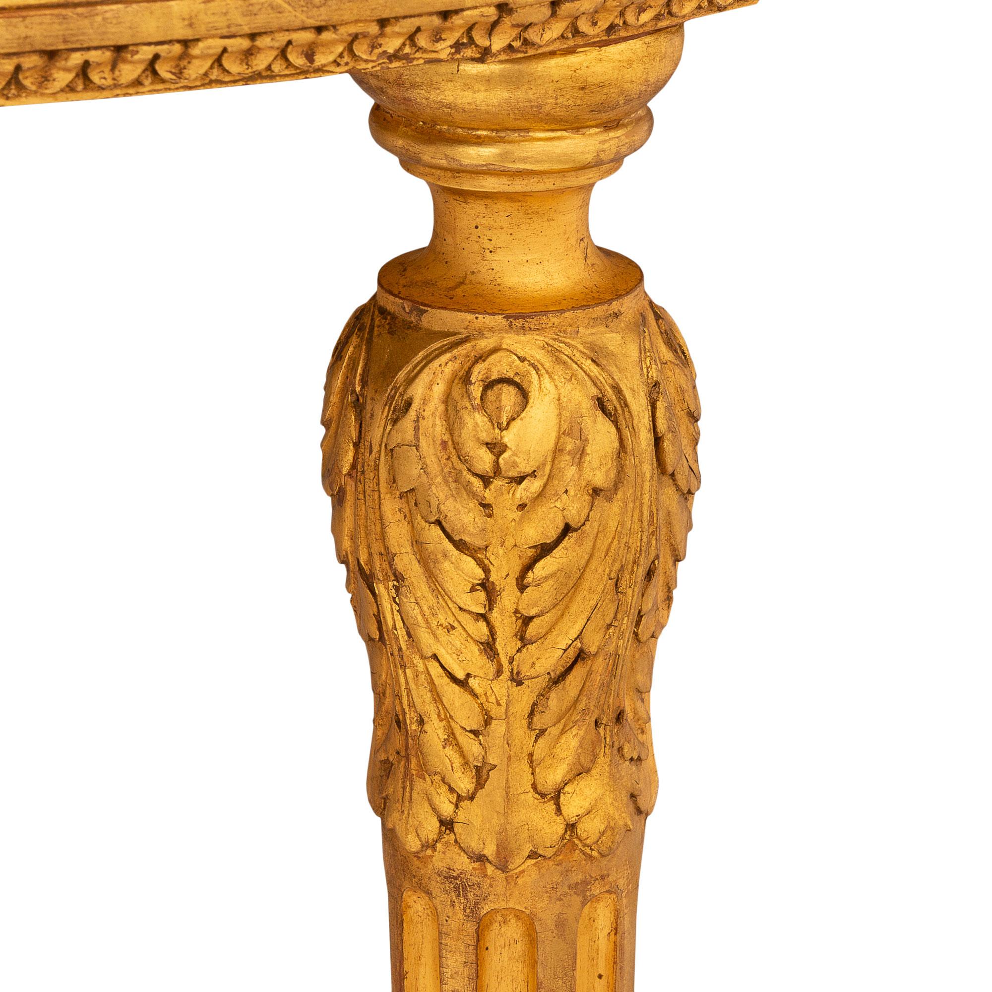 Console italienne du 19e siècle de style Louis XVI en bois doré et marbre Jaune du Jura en vente 2