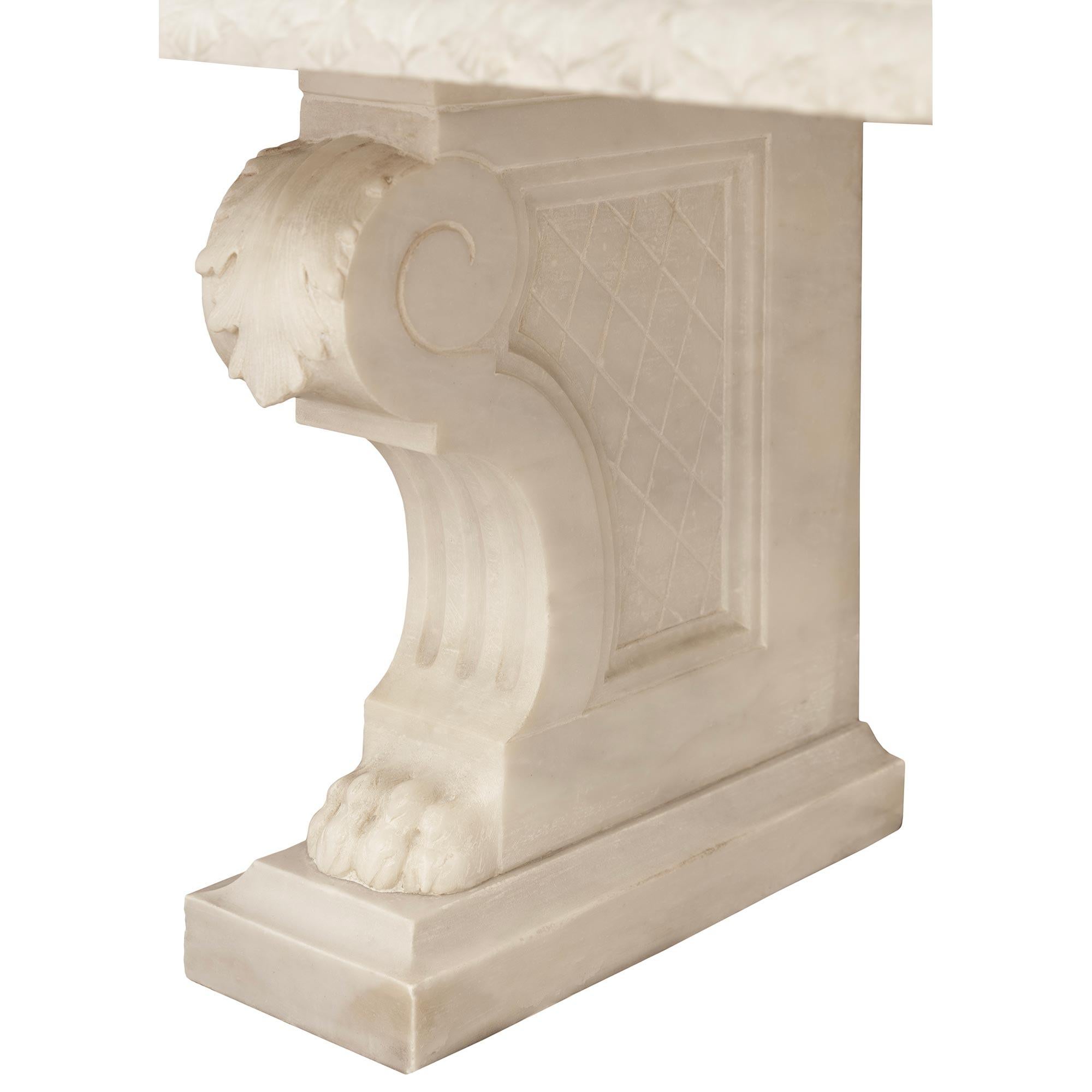 Panca neoclassica italiana del XIX secolo in marmo bianco di Carrara in vendita 6
