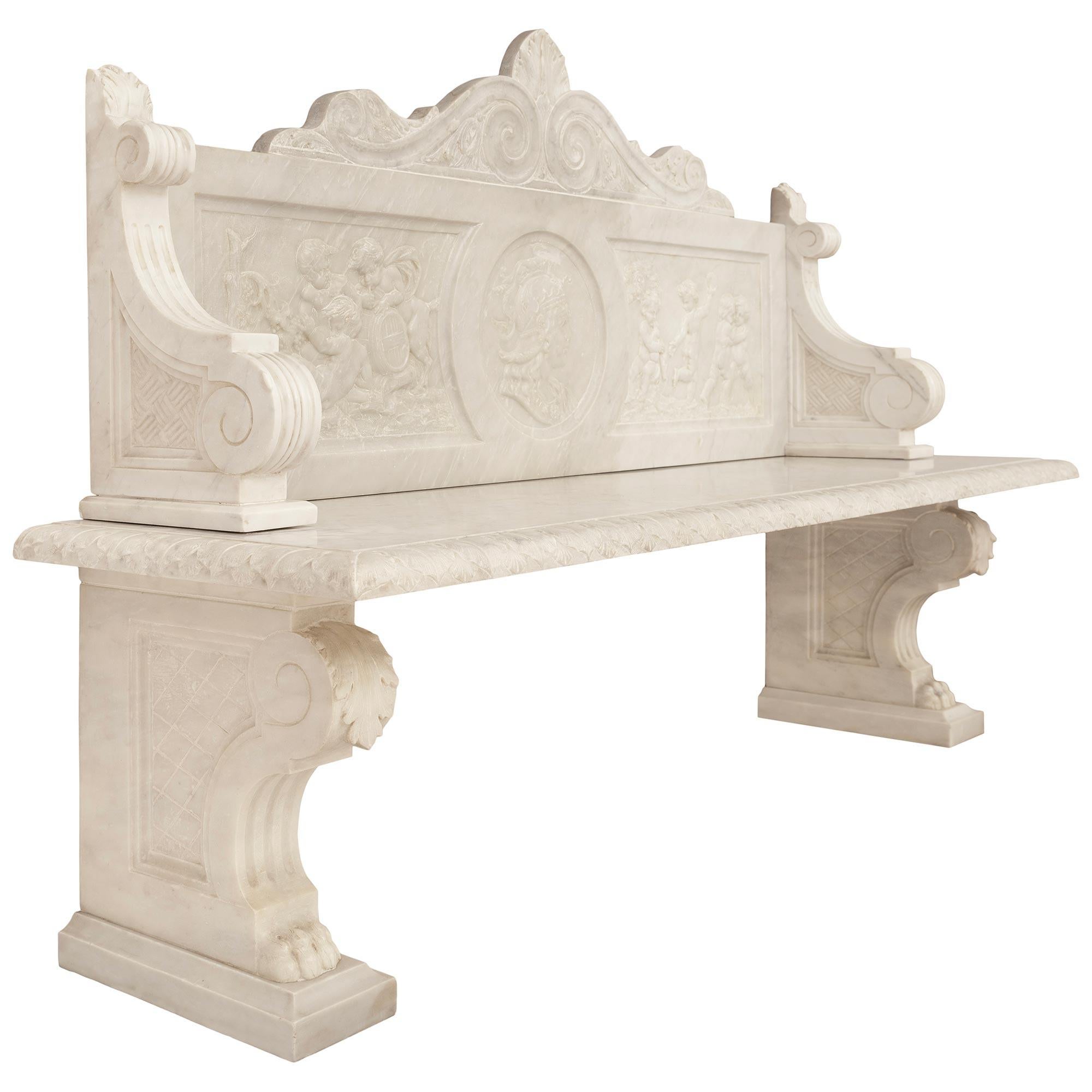 Neoclassico Panca neoclassica italiana del XIX secolo in marmo bianco di Carrara in vendita