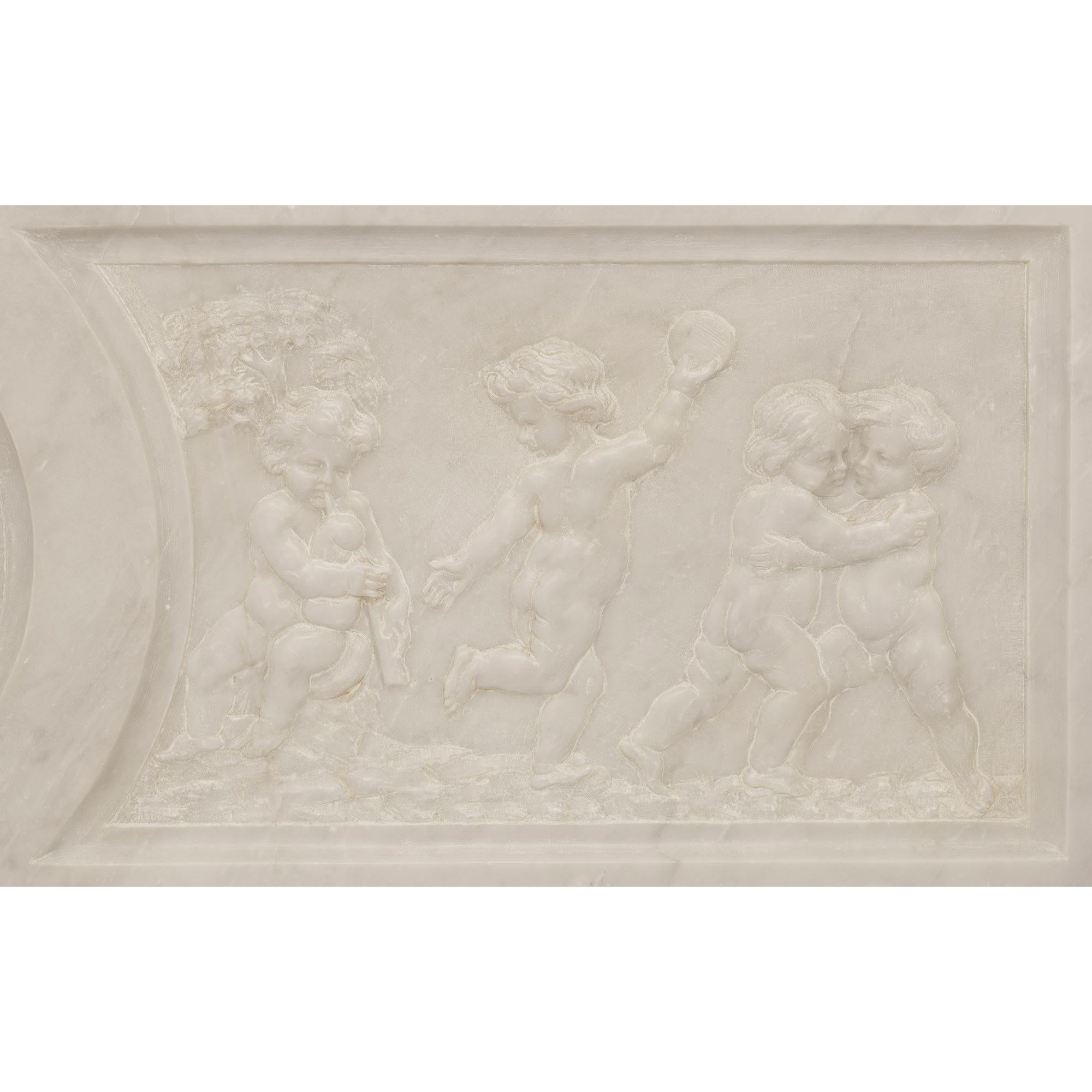 Panca neoclassica italiana del XIX secolo in marmo bianco di Carrara in vendita 3