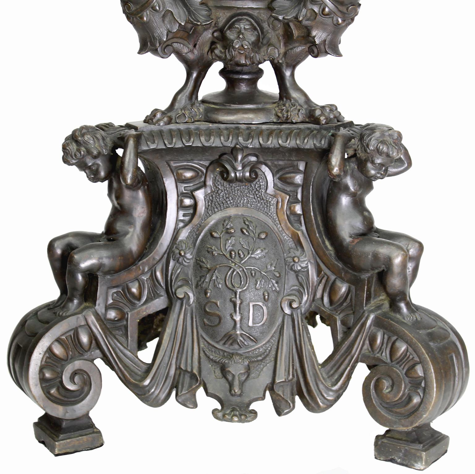 Baroque Torchère italienne en bronze patiné du XIXe siècle, d'après Niccolò Roccatagliata en vente