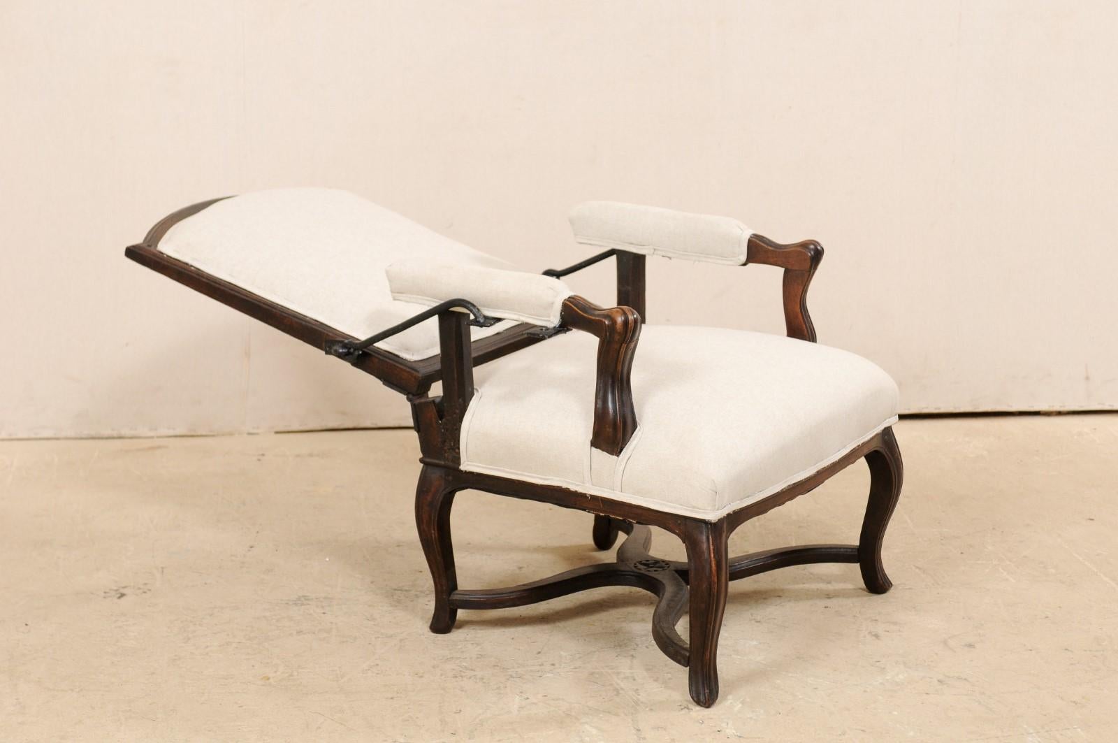 Italian 19th Century Reclining Wood and Upholstered Armchair For Sale 2