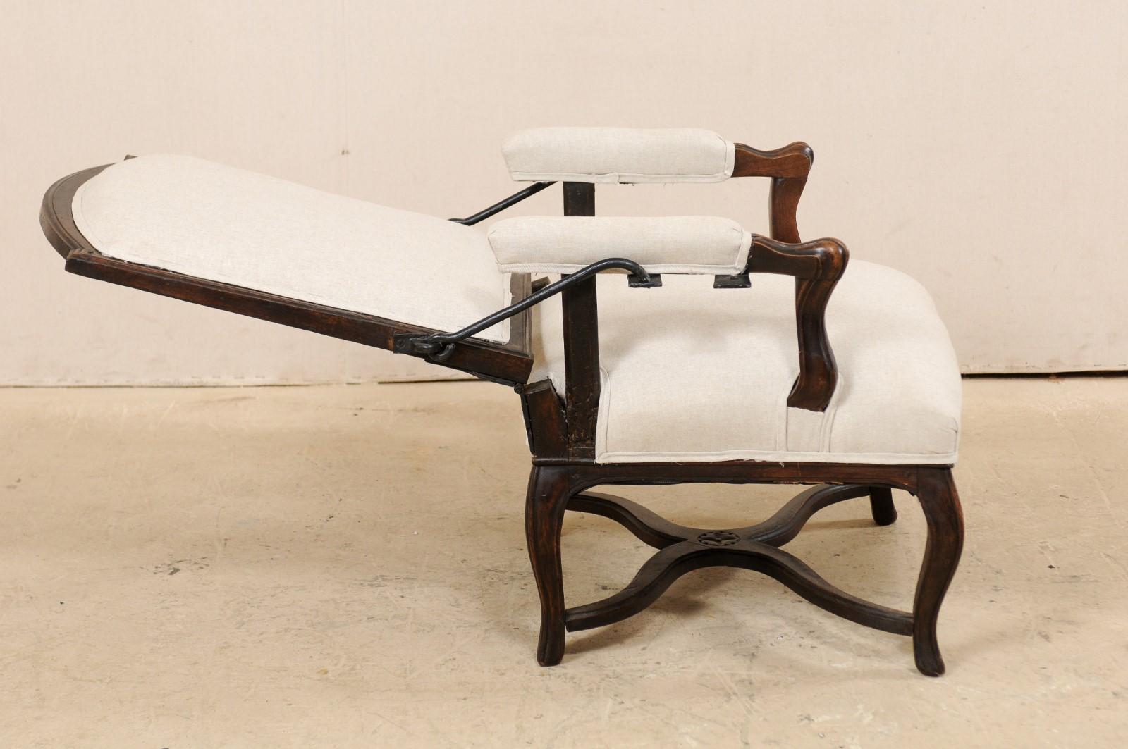 Italian 19th Century Reclining Wood and Upholstered Armchair For Sale 3
