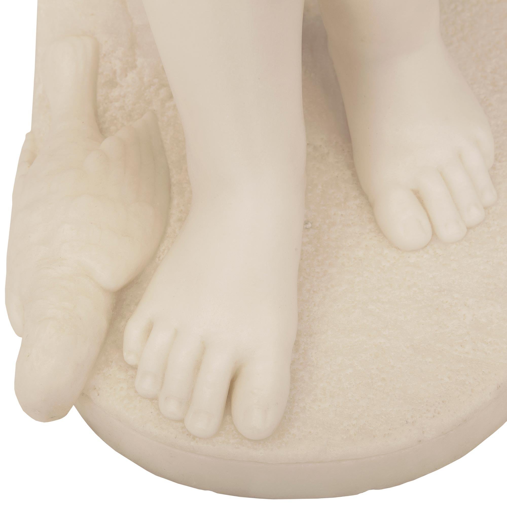 Statue italienne du 19ème siècle en marbre blanc de Carrare en vente 5