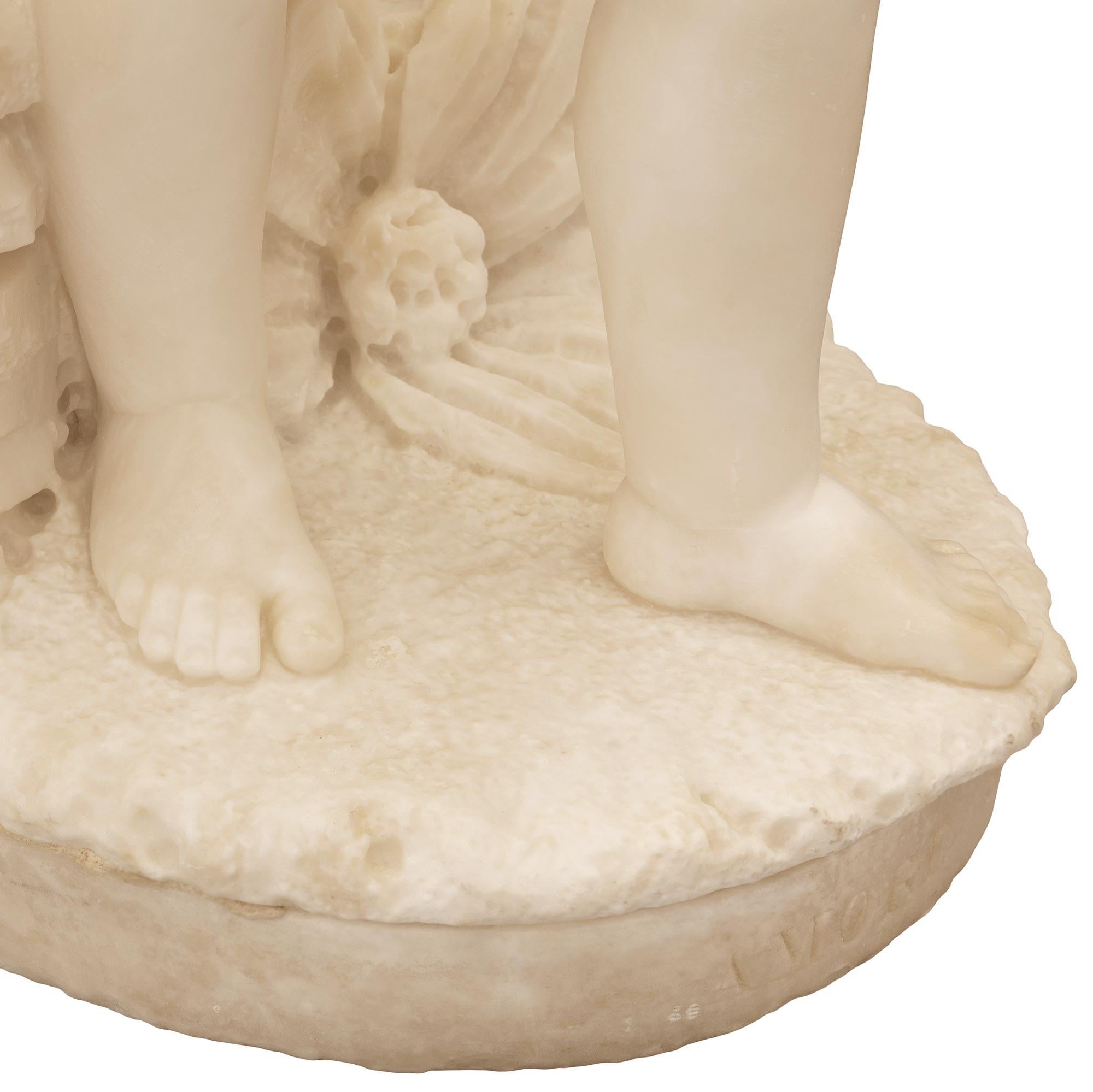 Statue italienne du 19ème siècle en marbre blanc de Carrare intitulée Amore Sdegnato en vente 6