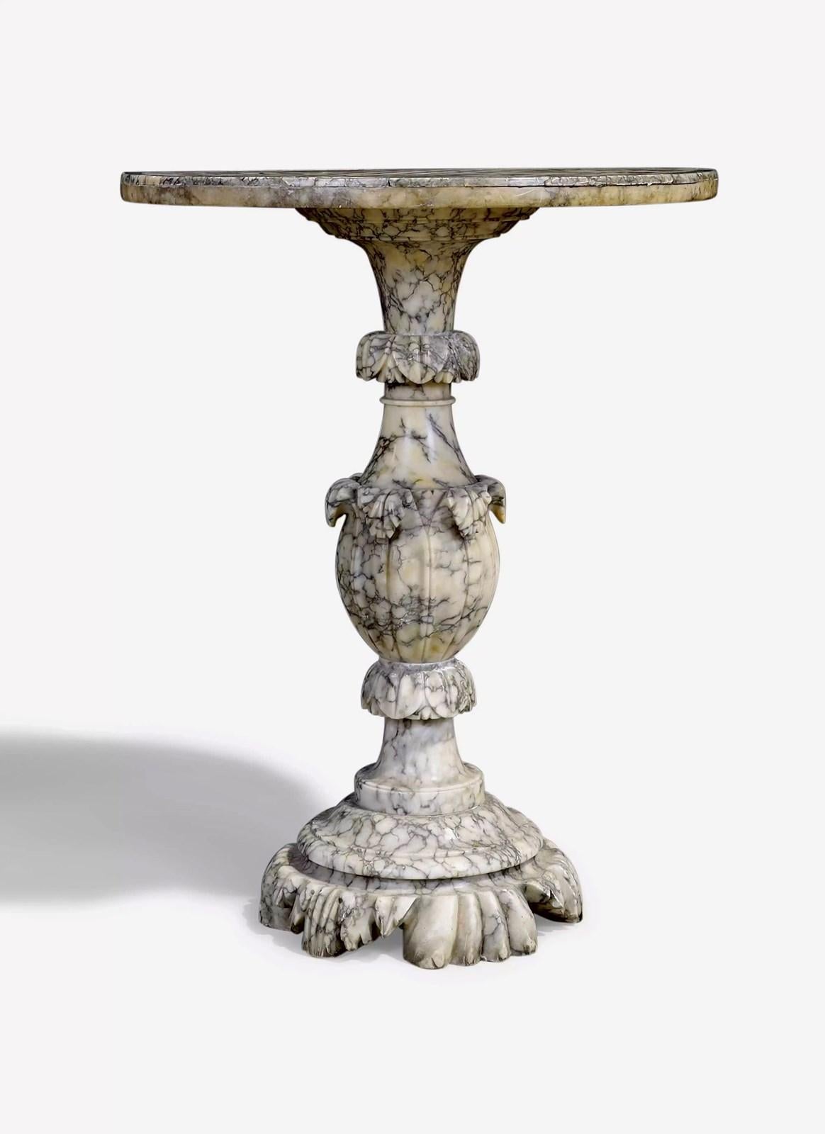 Table de jeu ou de vin italienne ancienne en albâtre Bon état - En vente à London, GB