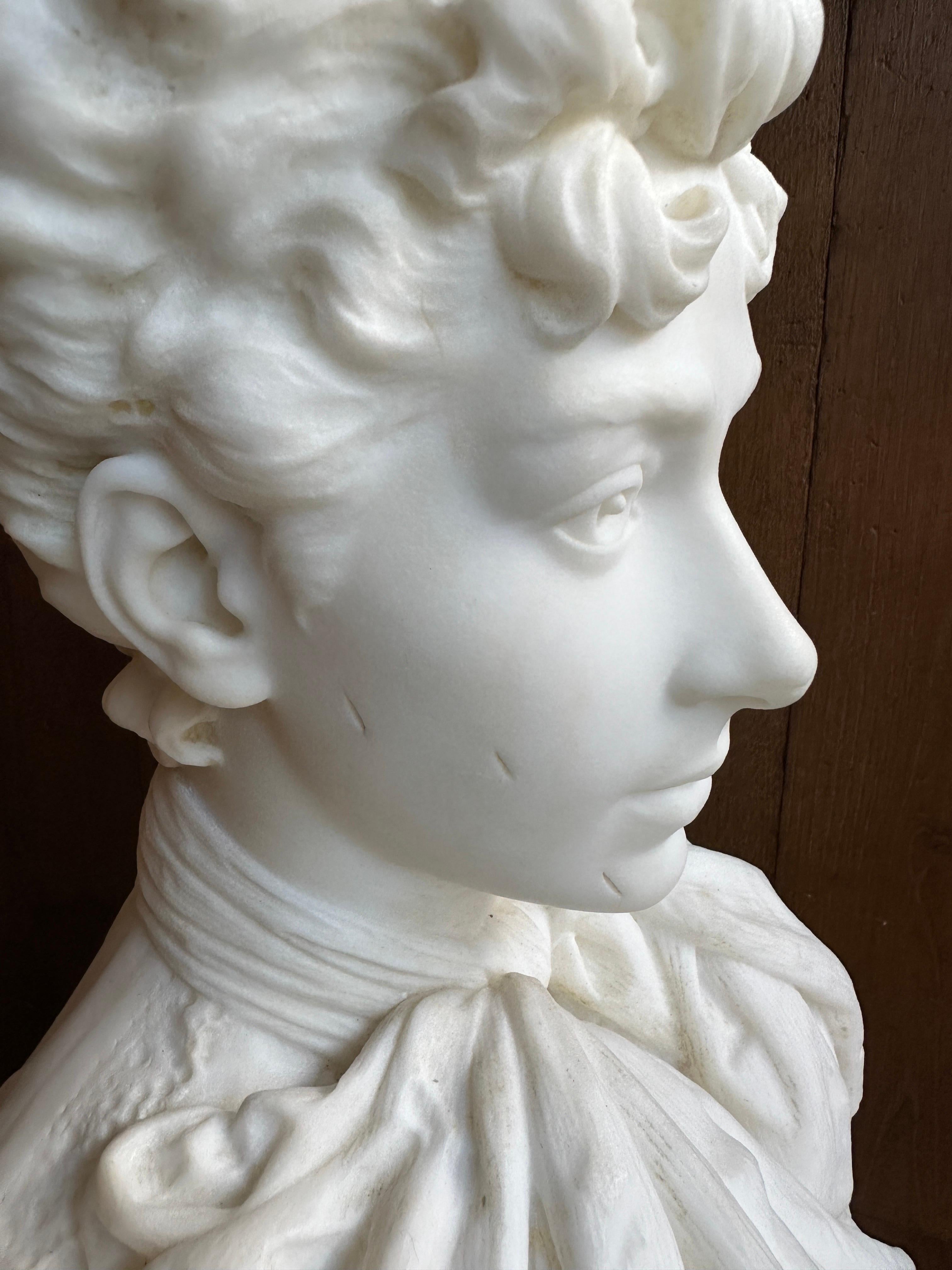 An Italian Antique Statuary White Marble Female Bust BY G Focardi Florence  For Sale 2