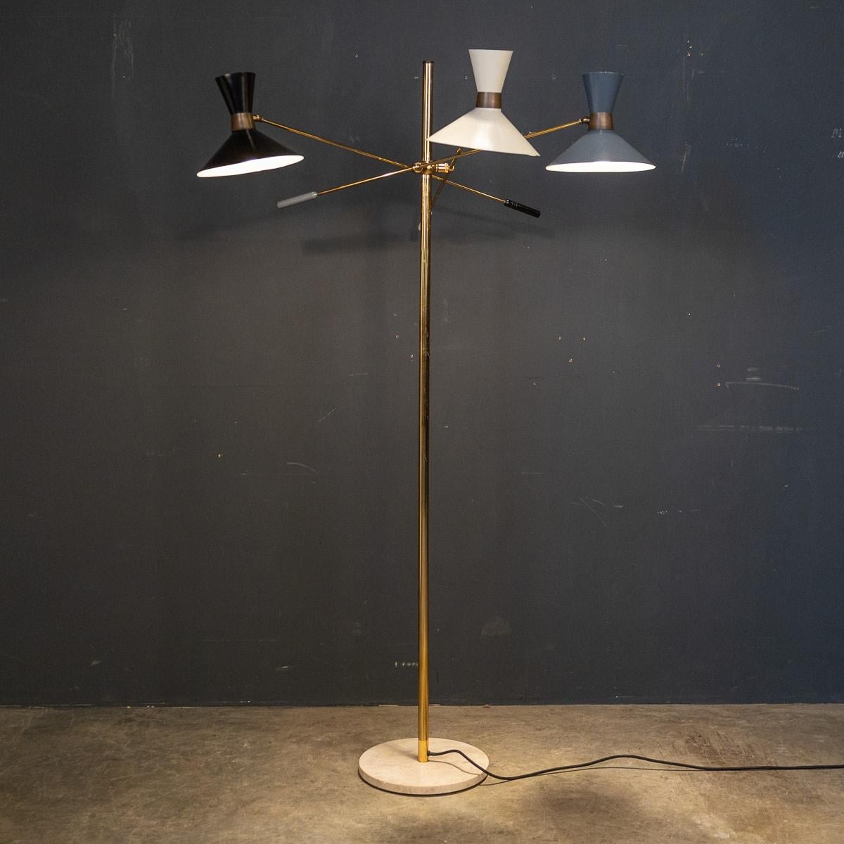 20ième siècle A.I C C., lampadaire sur pied articulé italien, c.C. en vente