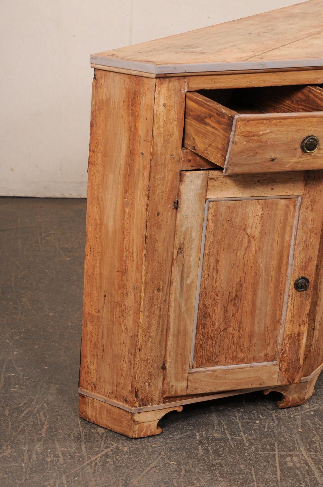Consolle a buffet in legno sbiancato italiano, inizio XIX secolo. in vendita 1