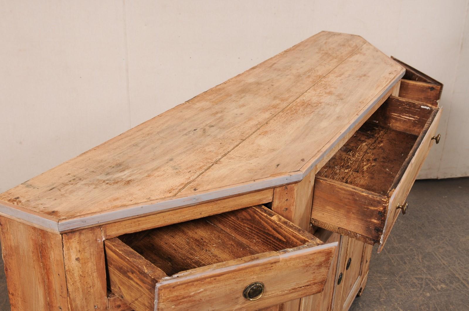 Consolle a buffet in legno sbiancato italiano, inizio XIX secolo. in vendita 2