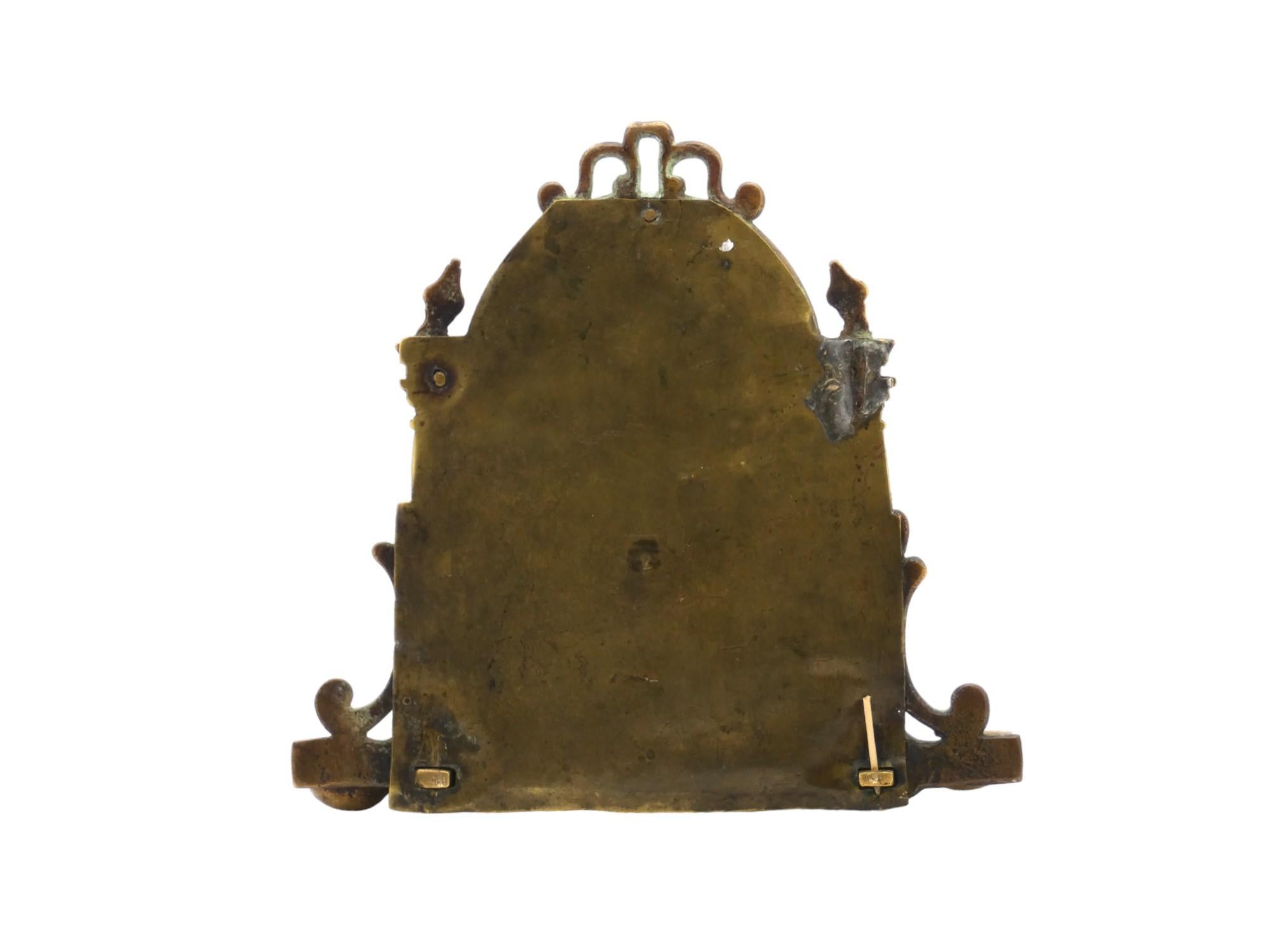 Lampada Hanukkah italiana in ottone, CIRCA 1700 In condizioni buone in vendita a New York, NY