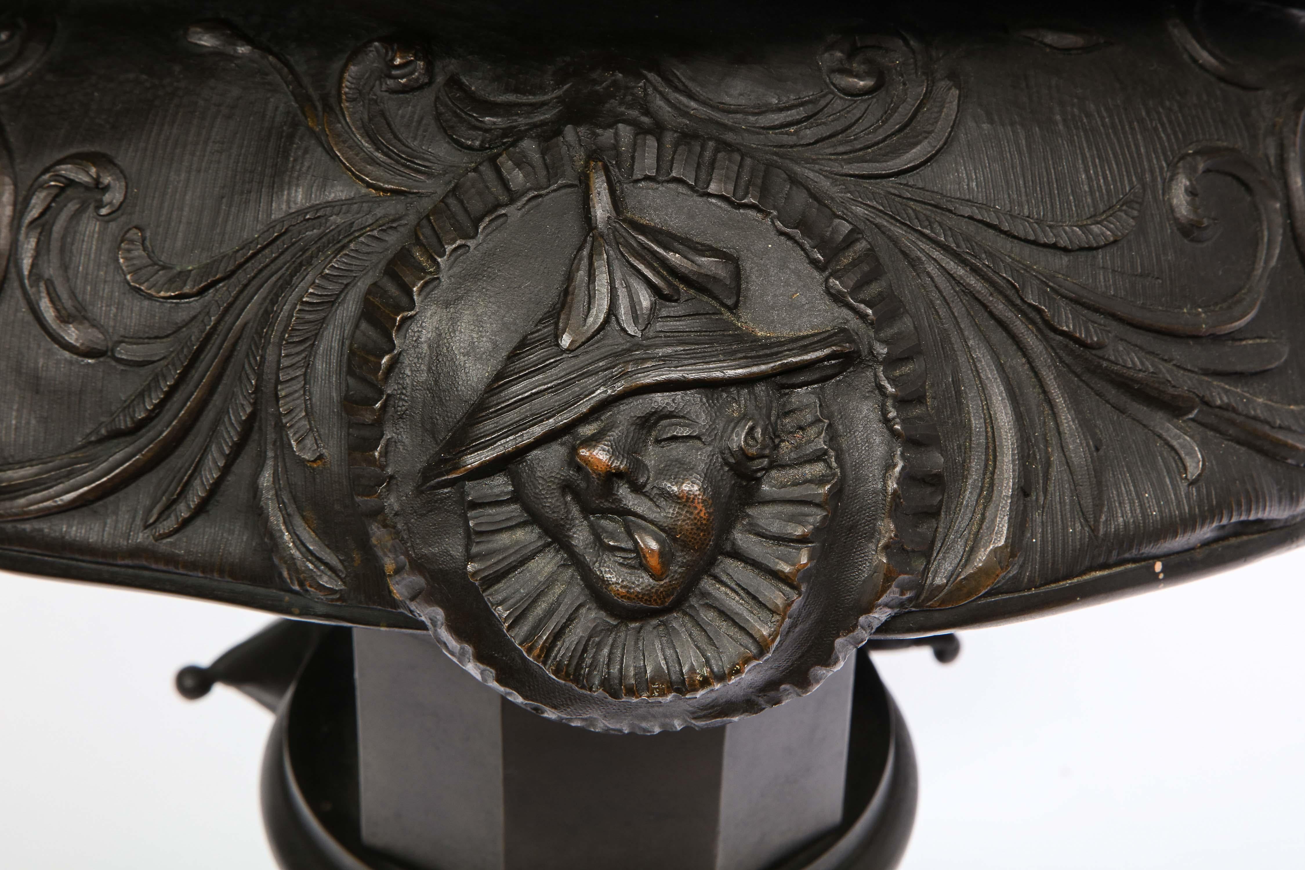 Italienische Bronzebüste eines Hofjuweliers, signiert Antonio Pandiani im Angebot 9
