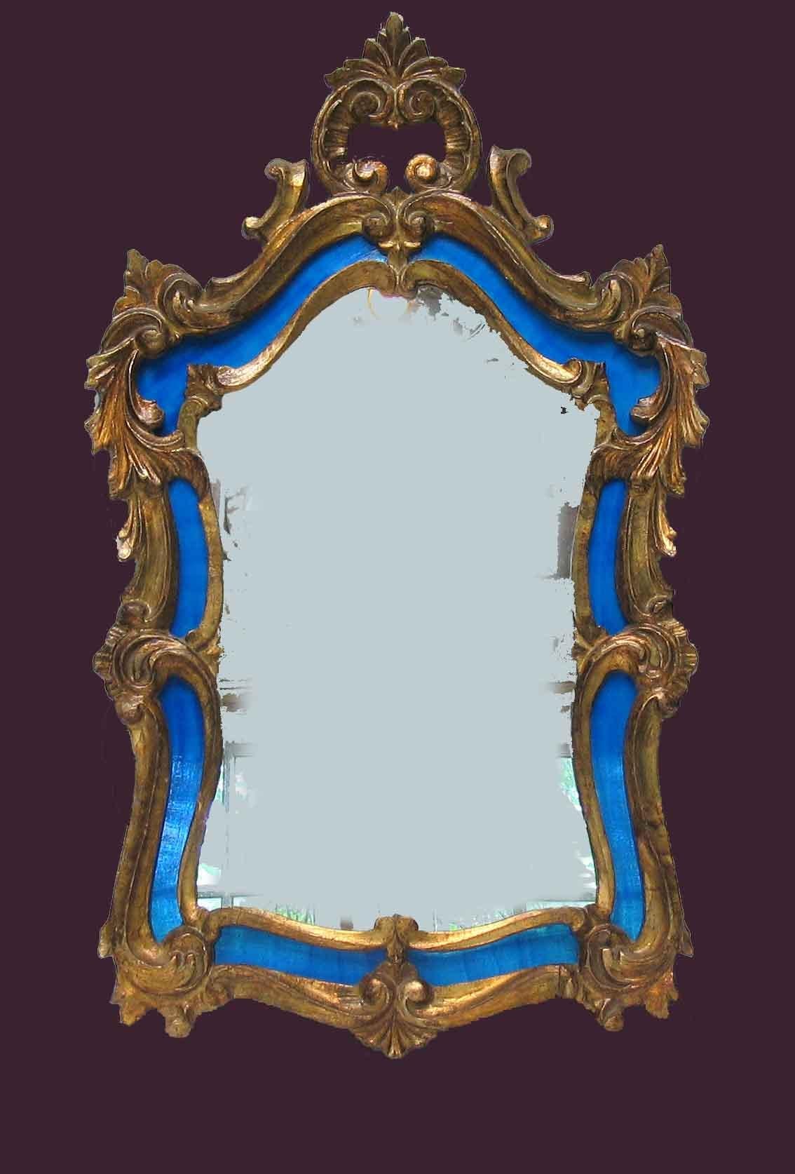 An Italian Carved Giltwood Mirror in the Baroque Style 20th Century For Sale 2