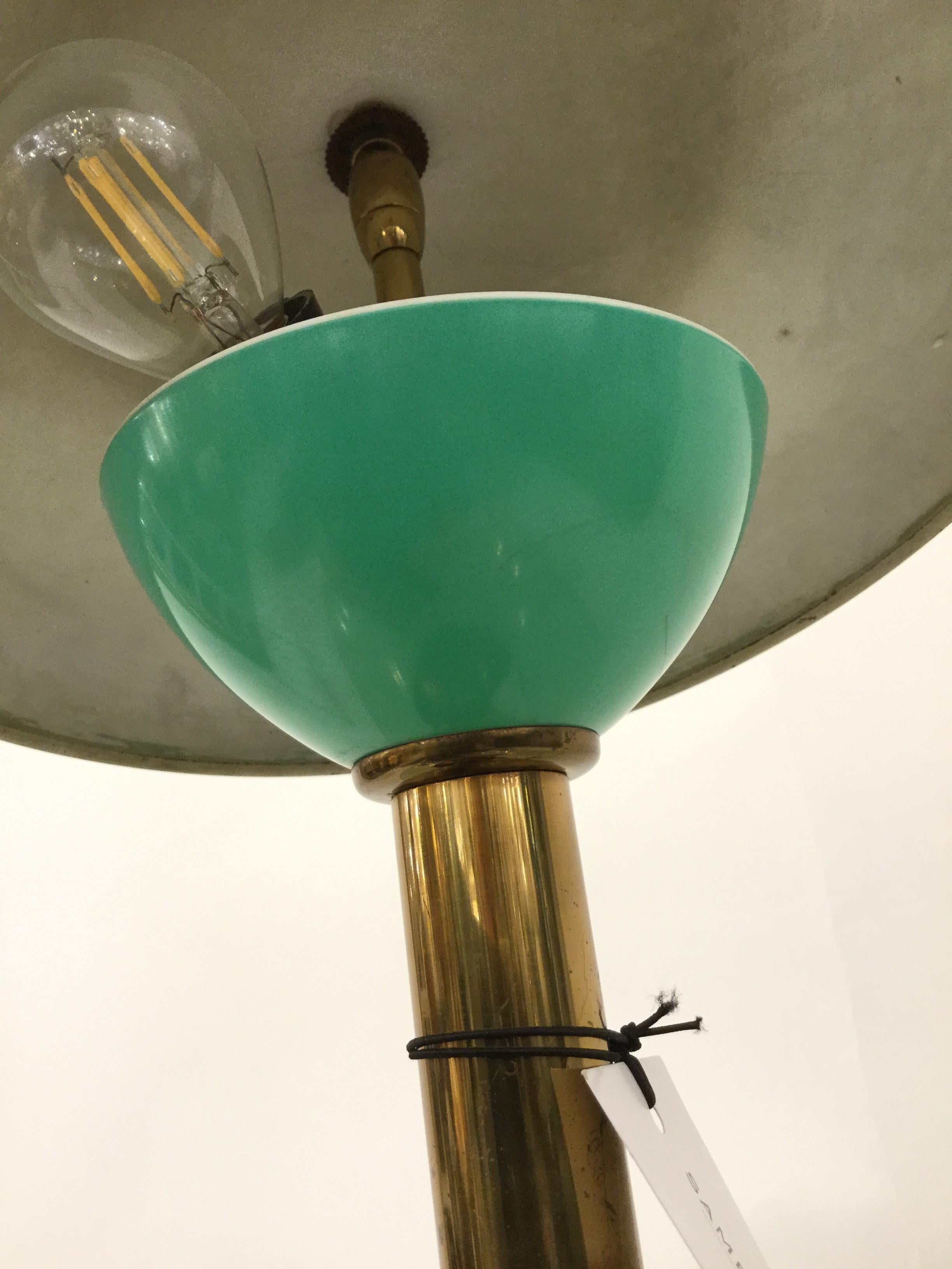 Italian Designed Desk Lamp in Brass, Copper and Bakelite, circa 1950 3