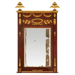 Ein italienischer Spiegel aus dem frühen 19. Jahrhundert aus patiniertem Mahagoni und Giltwood