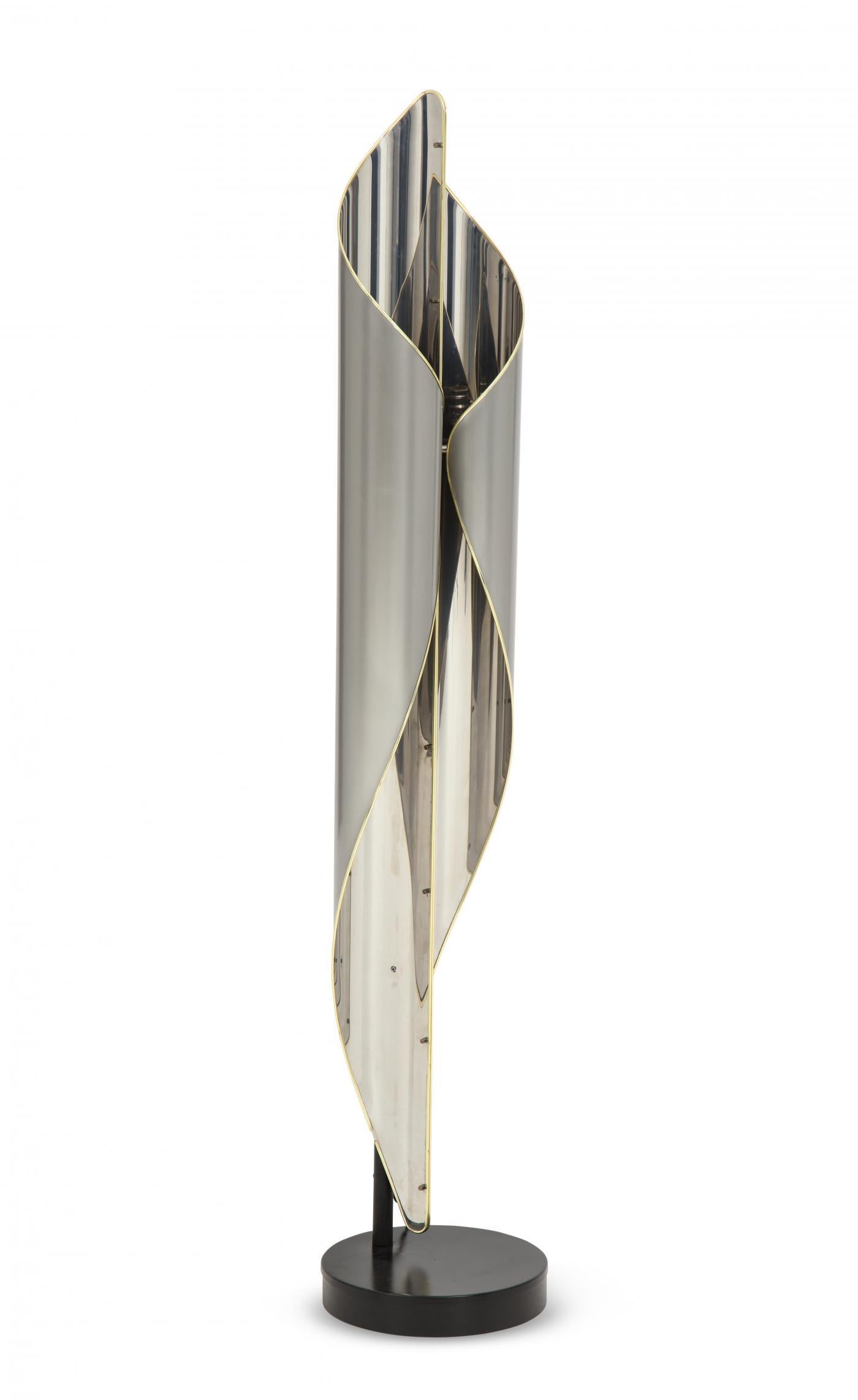 Late 20th Century Italian Floor Lamp in Chrome and Steel, Circa 1970s For Sale