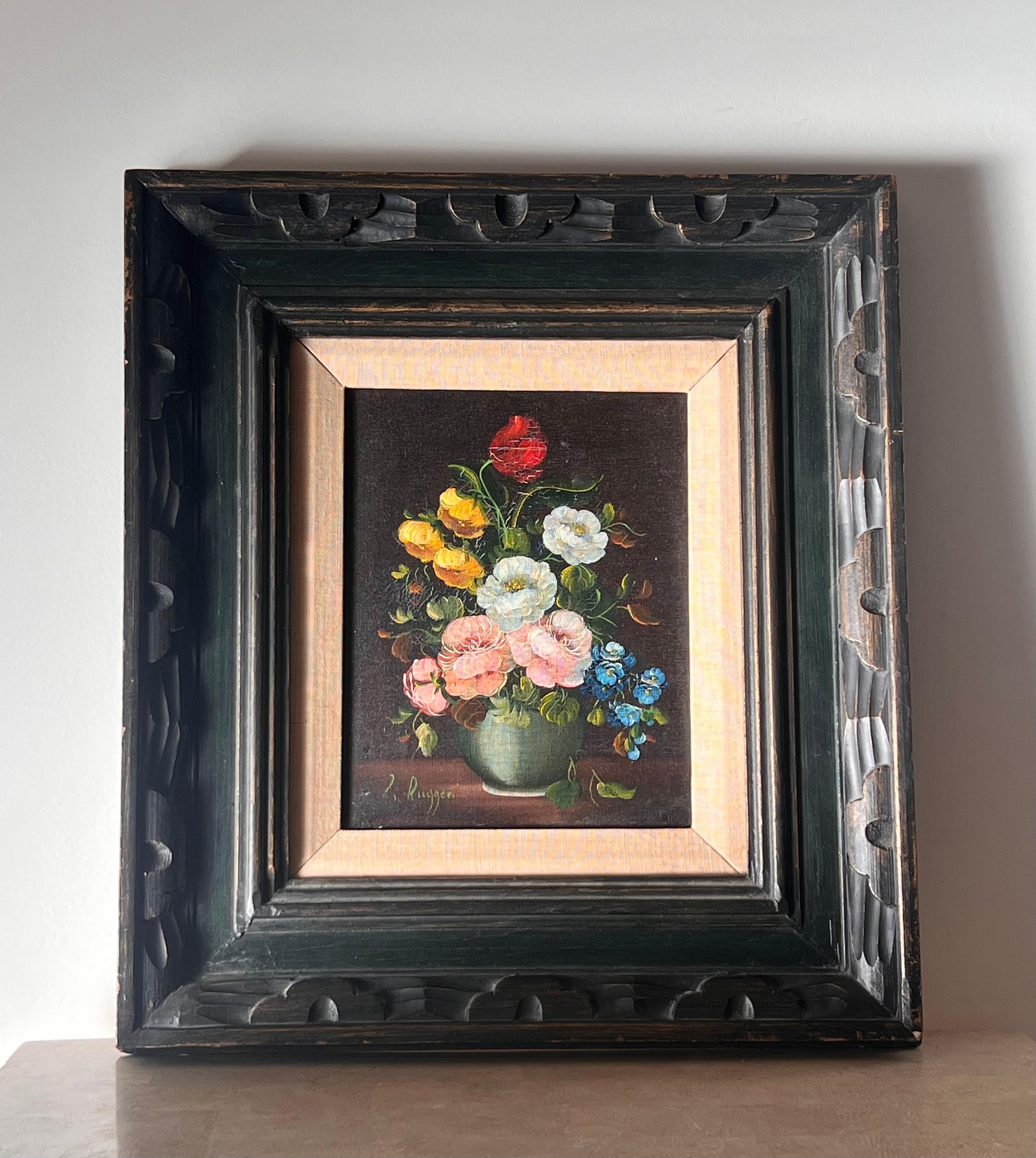 Natura morta italiana d'epoca con bouquet floreale di L. Ruggeri, firmata e incorniciata, inizio XX secolo. Questo splendido pezzo vanta toni di avorio, calendula, rosa pallido, ceruleo e un pizzico di rosso Ferrari, su uno sfondo espresso.