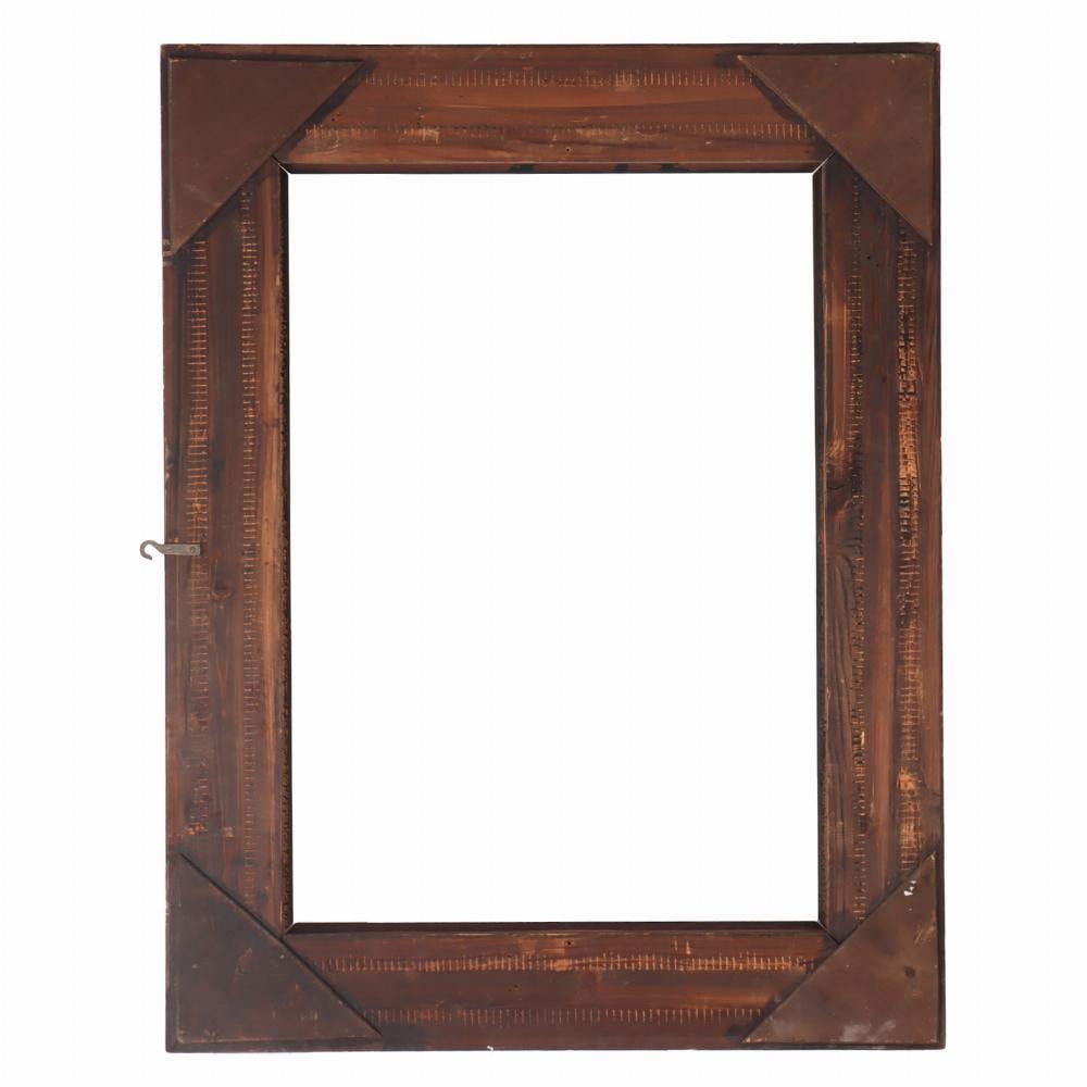 Elegant frame with the ripple carvings and beautiful burl sections.
Interior- Ht: 39