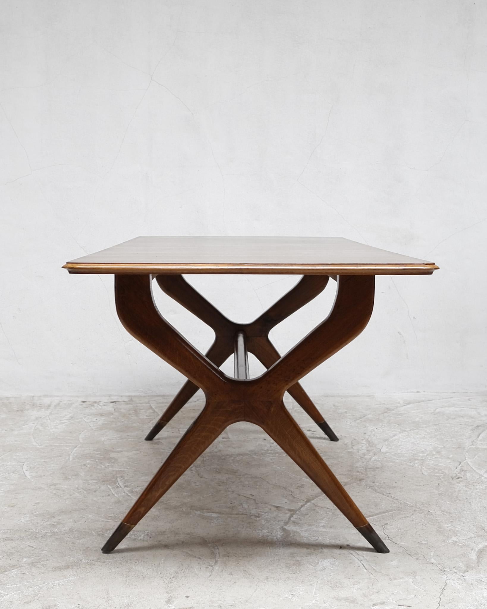 20th Century Italian Gio Ponti Style Oak Dinning Table