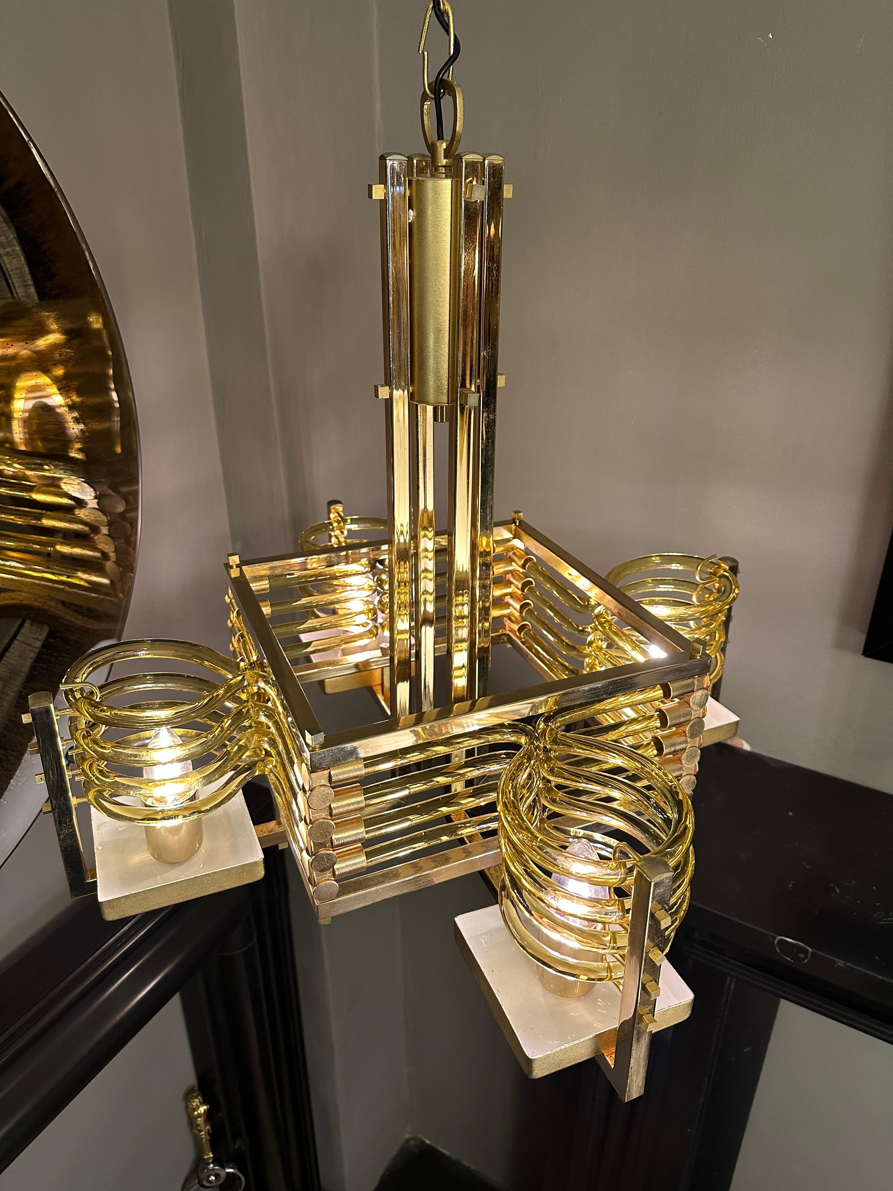 Ein italienischer Kronleuchter aus Goldblech und Murano-Glas  im Angebot 6